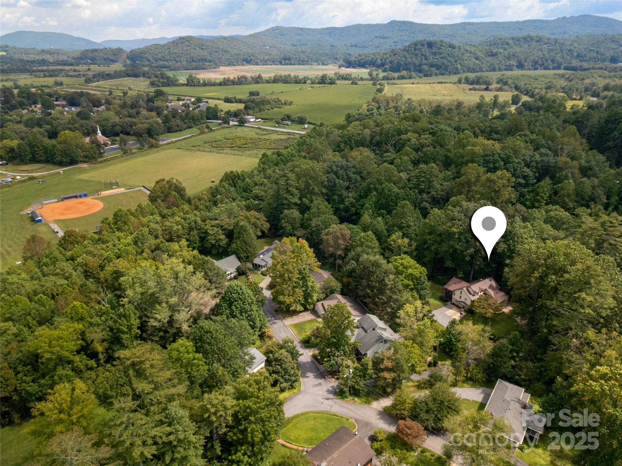 Brevard, North Carolina, 28712, United States, 4 Bedrooms Bedrooms, ,5 BathroomsBathrooms,Residential,Active,1953267