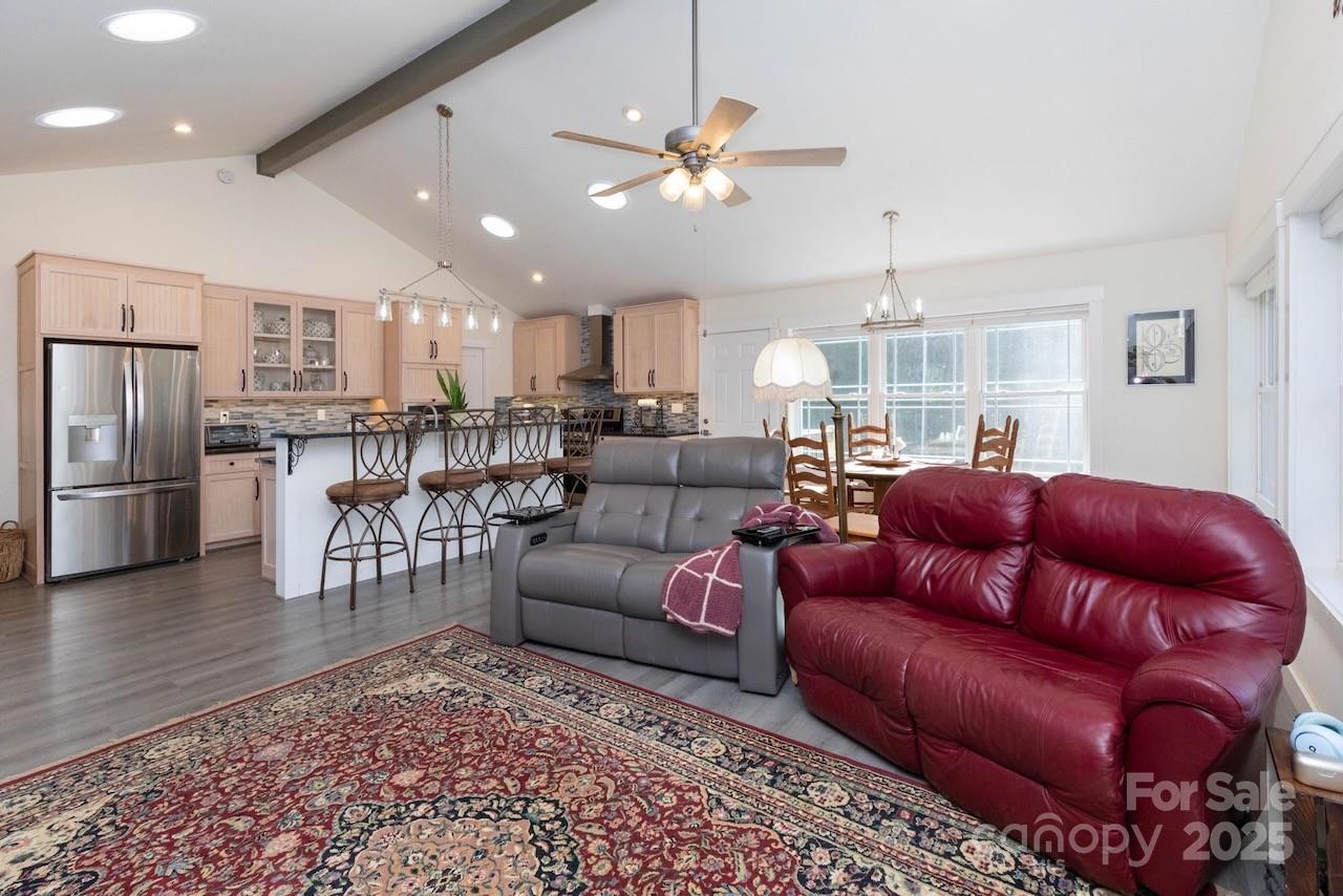 Canton, North Carolina, 28716, United States, 3 Bedrooms Bedrooms, ,4 BathroomsBathrooms,Residential,Active,2007140