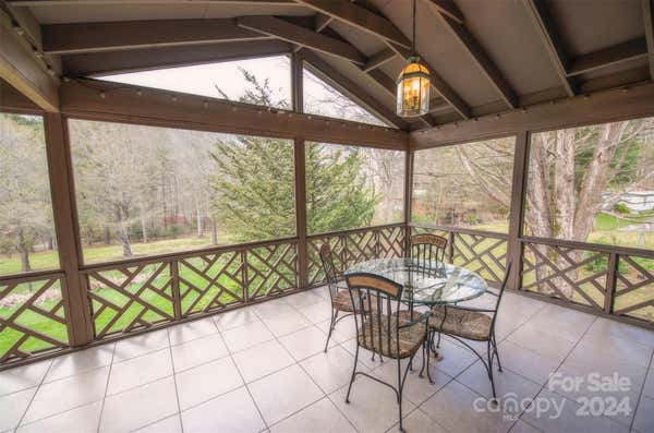 41 BALSAM SHADOWS RD, MAGGIE VALLEY, NC 28751, photo 4 of 32