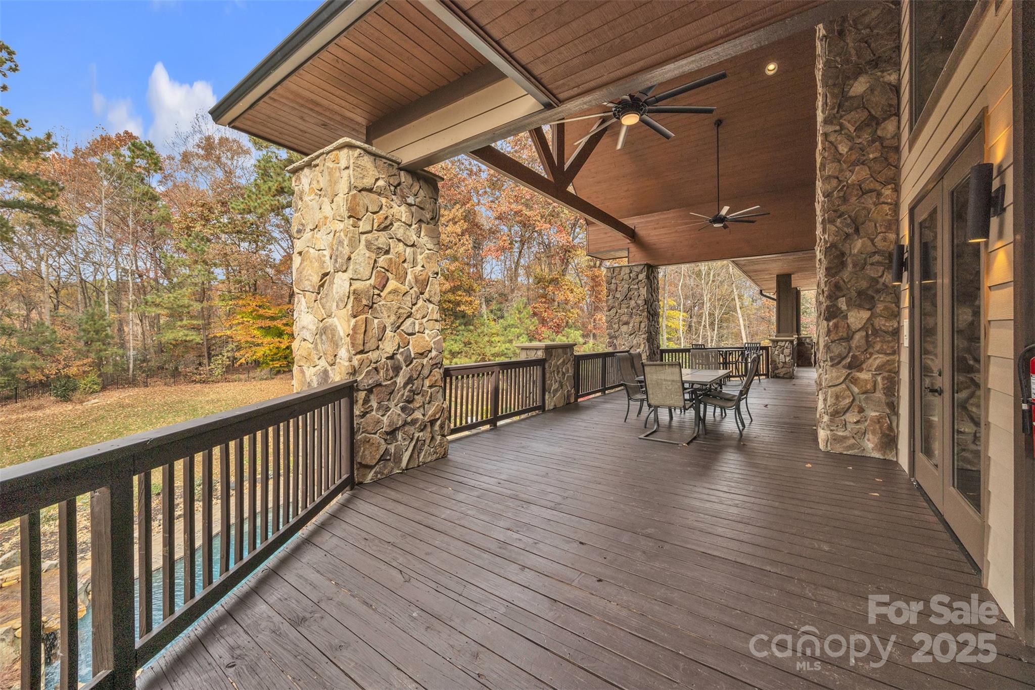 Catawba, North Carolina, 28609, United States, 4 Bedrooms Bedrooms, ,5 BathroomsBathrooms,Residential,Active,1993629