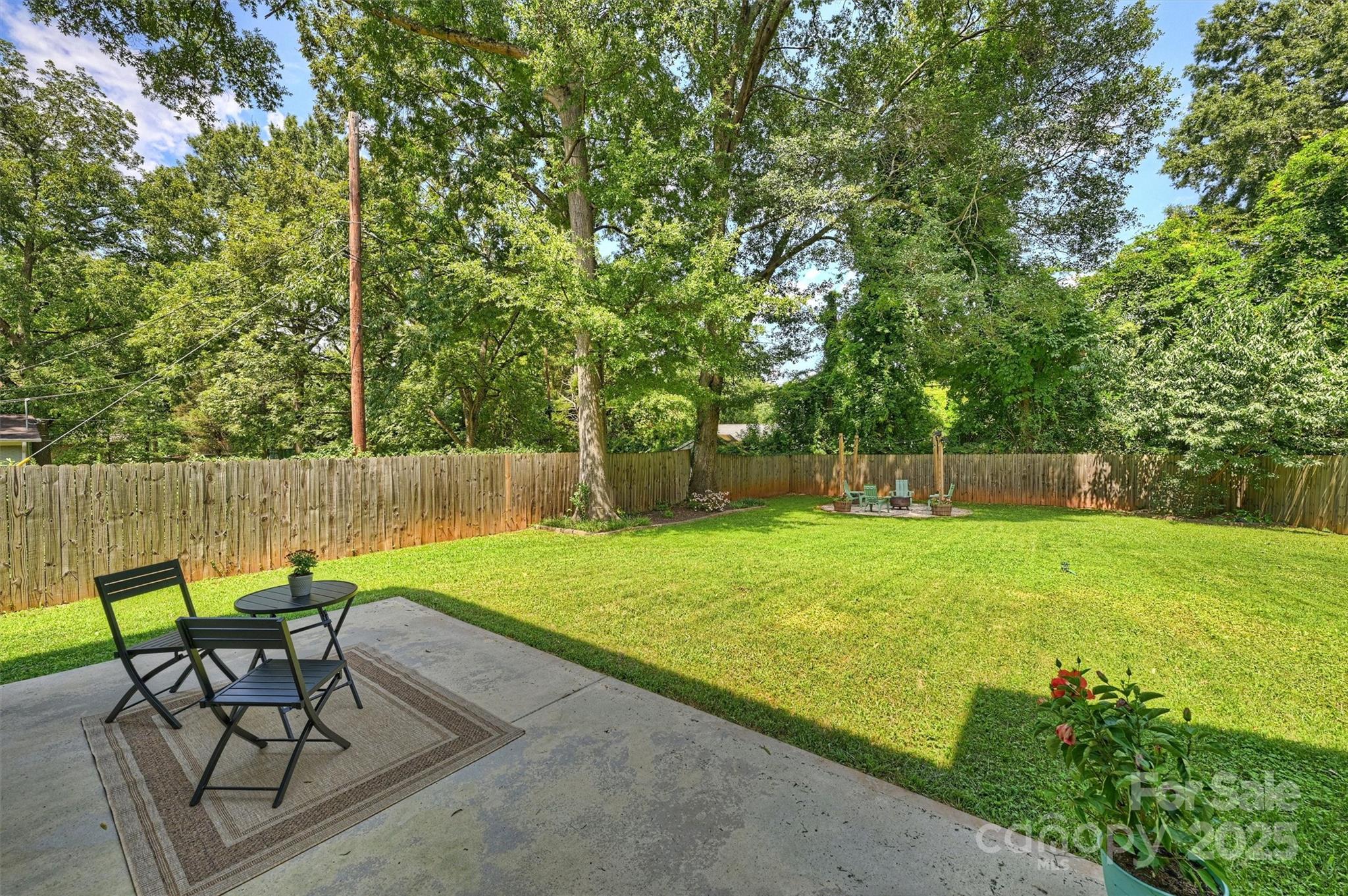 Charlotte, North Carolina, 28205, United States, 4 Bedrooms Bedrooms, ,4 BathroomsBathrooms,Residential,Active,1934773