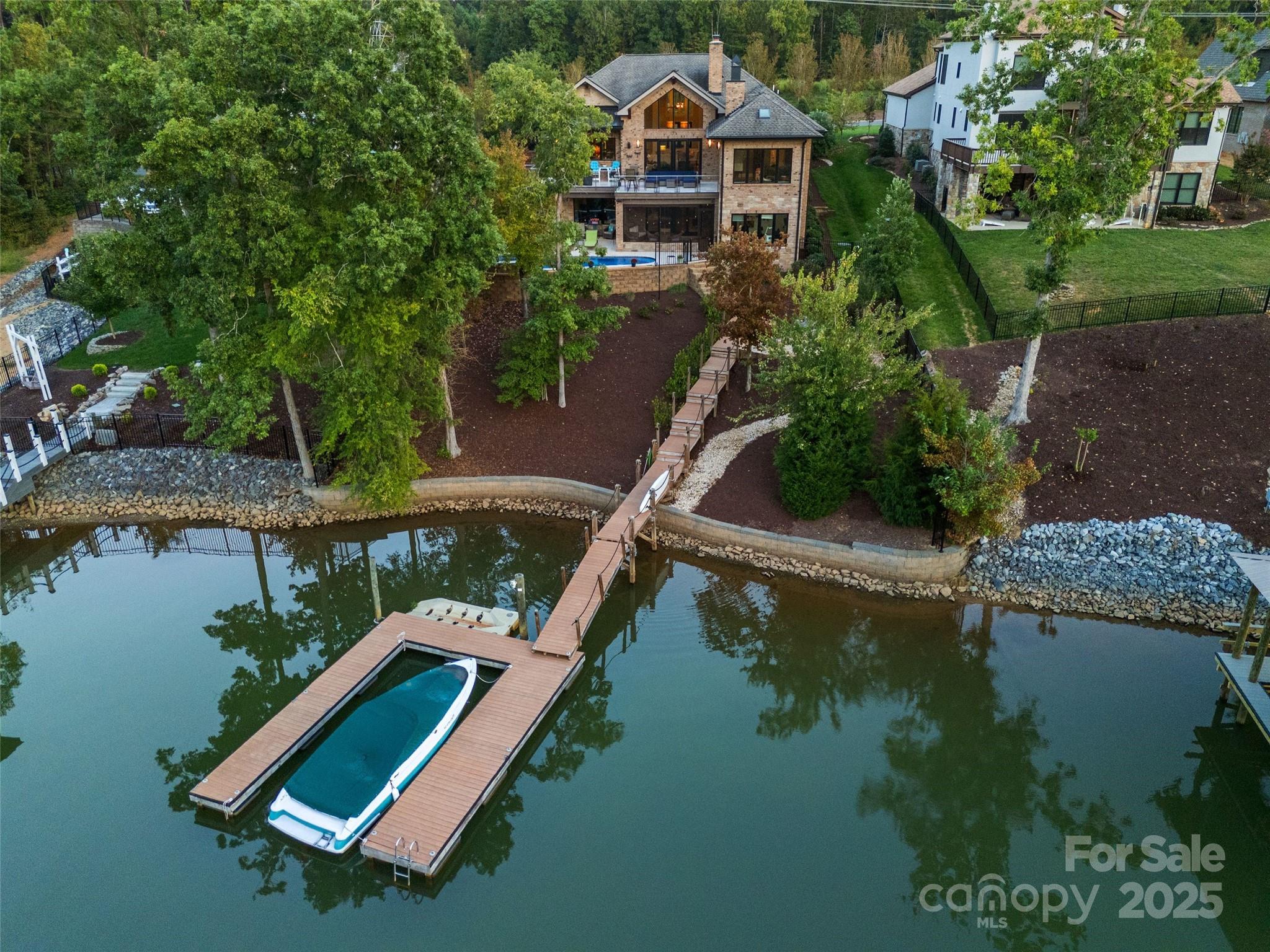 Belmont, North Carolina, 28012, United States, 5 Bedrooms Bedrooms, ,5 BathroomsBathrooms,Residential,Active,1953385