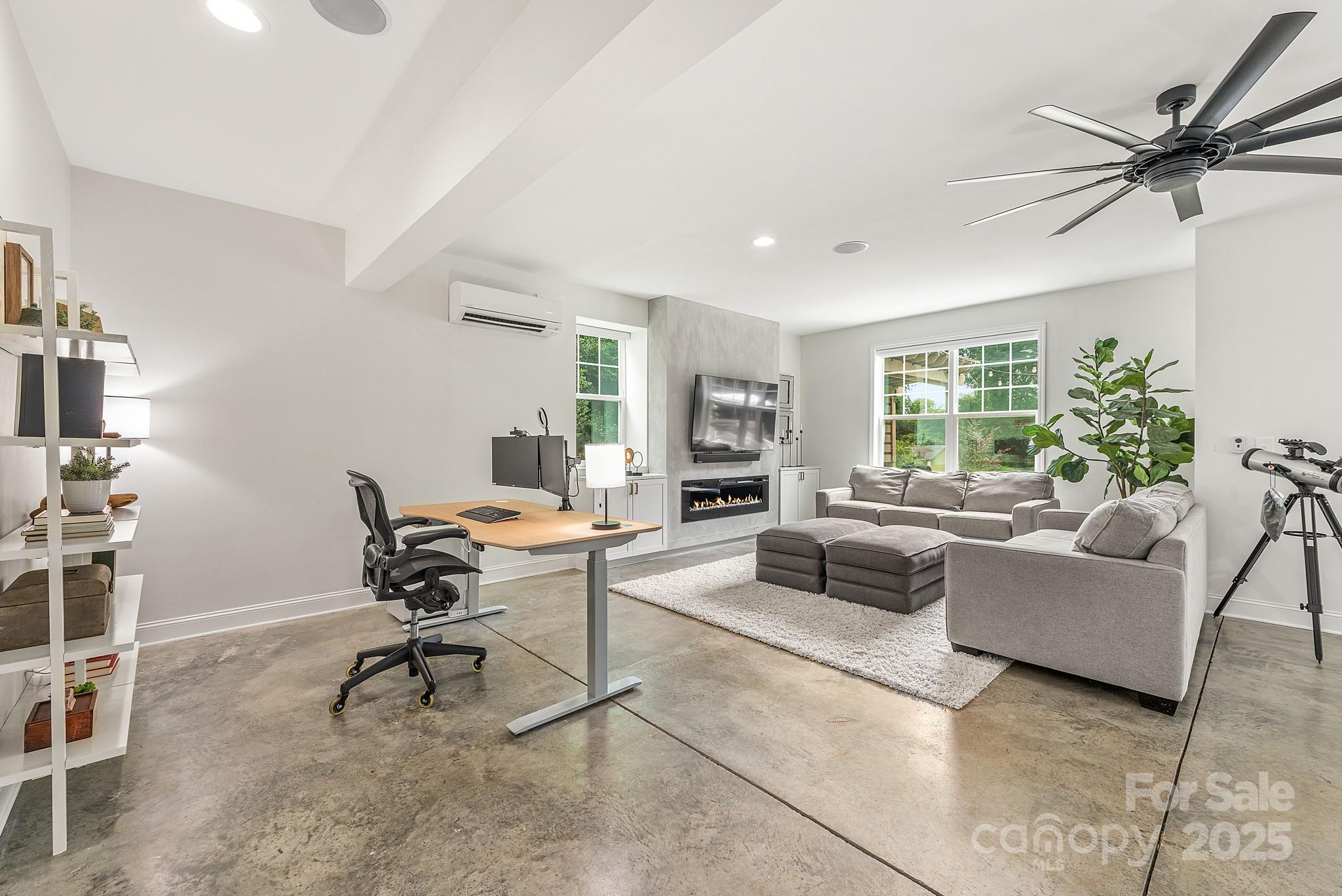 Belmont, North Carolina, 28012, United States, 4 Bedrooms Bedrooms, ,4 BathroomsBathrooms,Residential,Active,1927670