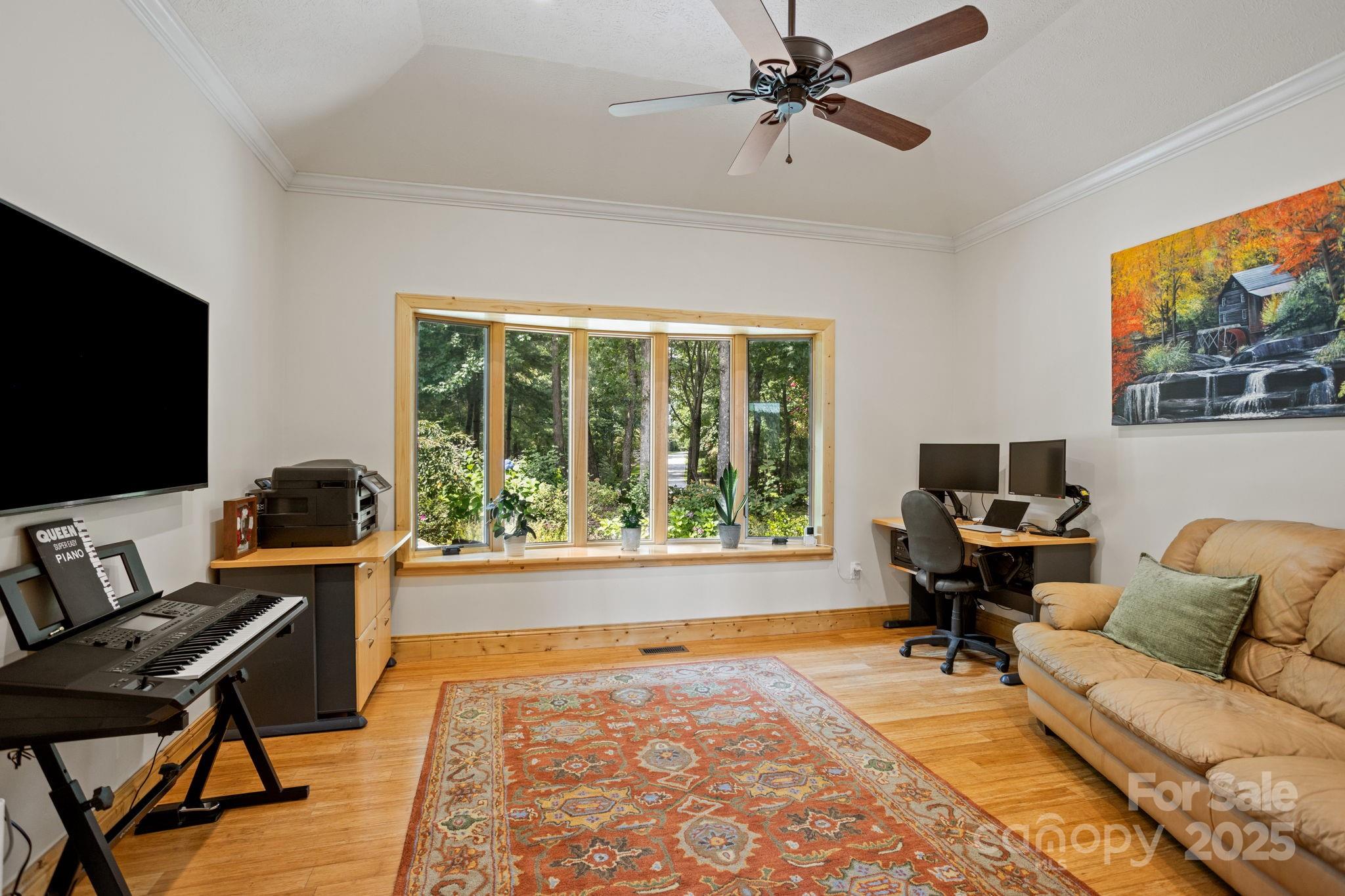 Flat Rock, North Carolina, 28731, United States, 3 Bedrooms Bedrooms, ,4 BathroomsBathrooms,Residential,Active,1936630