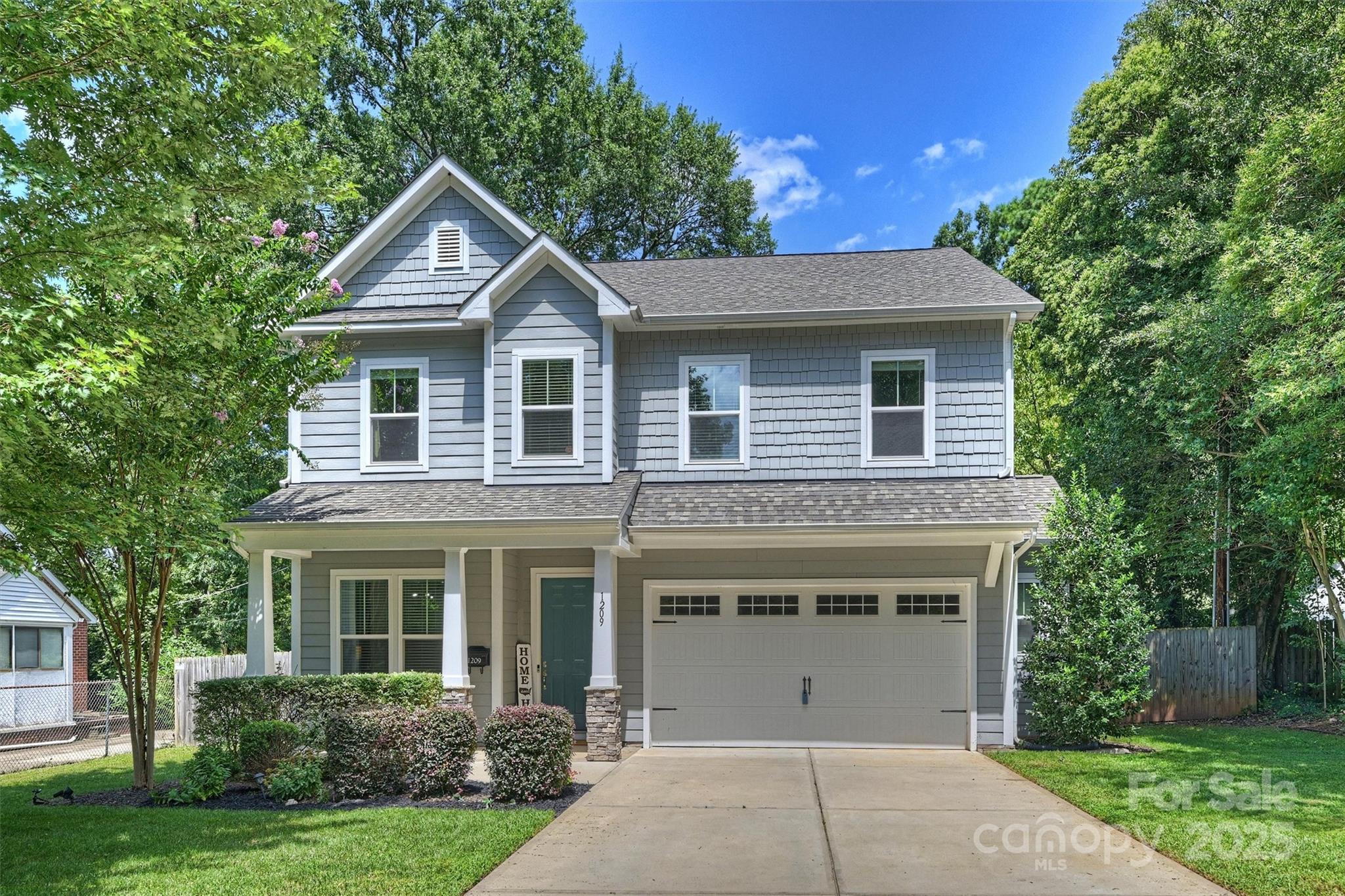Charlotte, North Carolina, 28205, United States, 4 Bedrooms Bedrooms, ,4 BathroomsBathrooms,Residential,Active,1934773