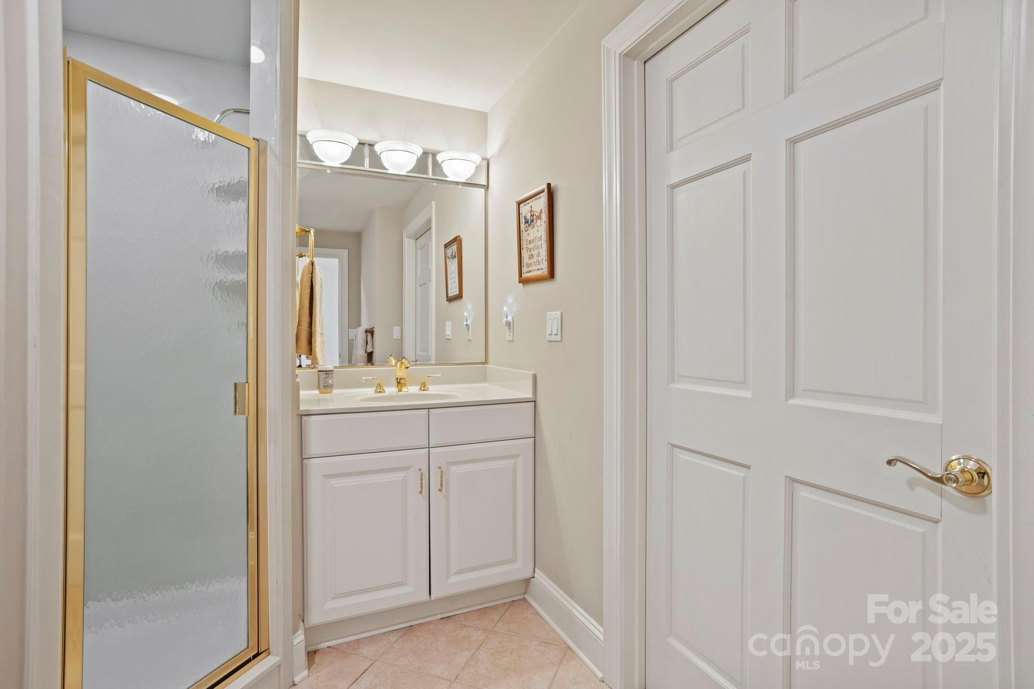 Flat Rock, North Carolina, 28731, United States, 3 Bedrooms Bedrooms, ,7 BathroomsBathrooms,Residential,Active,2007635