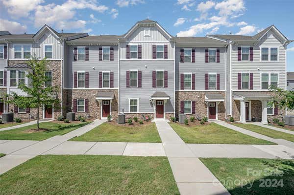 9218 MALLARD MILLS DR, CHARLOTTE, NC 28262 - Image 1