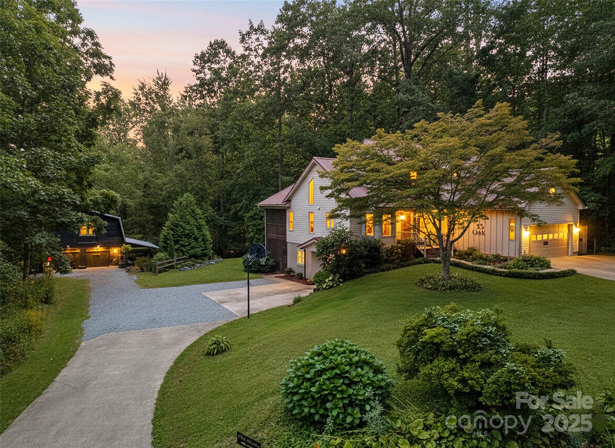 Brevard, North Carolina, 28712, United States, 4 Bedrooms Bedrooms, ,5 BathroomsBathrooms,Residential,Active,1953267