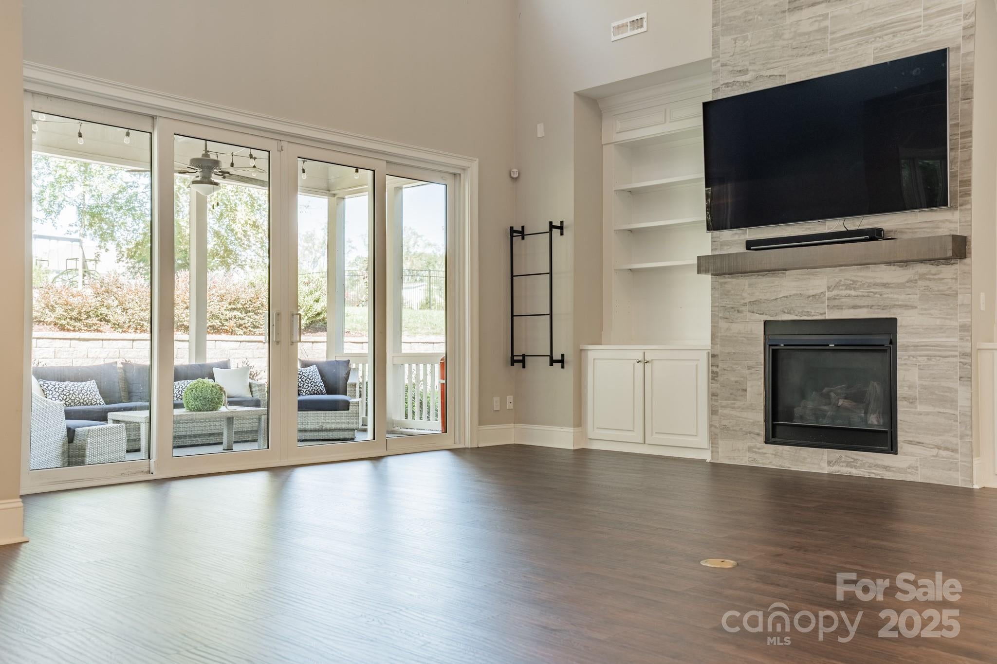 Belmont, North Carolina, 28012, United States, 4 Bedrooms Bedrooms, ,4 BathroomsBathrooms,Residential,Active,1852772