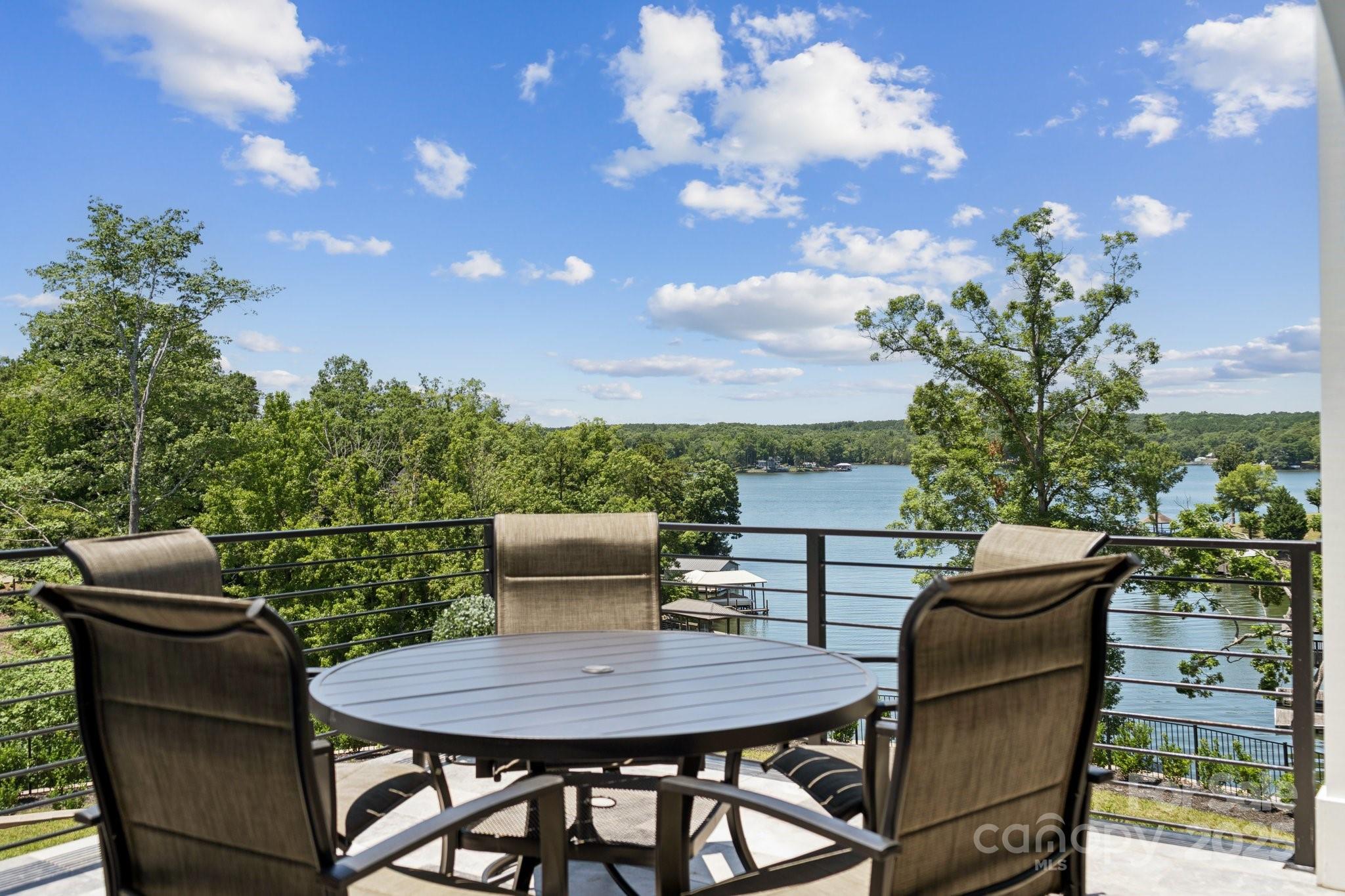 Charlotte, North Carolina, 28278, United States, ,6 BathroomsBathrooms,Residential,Active,1769360