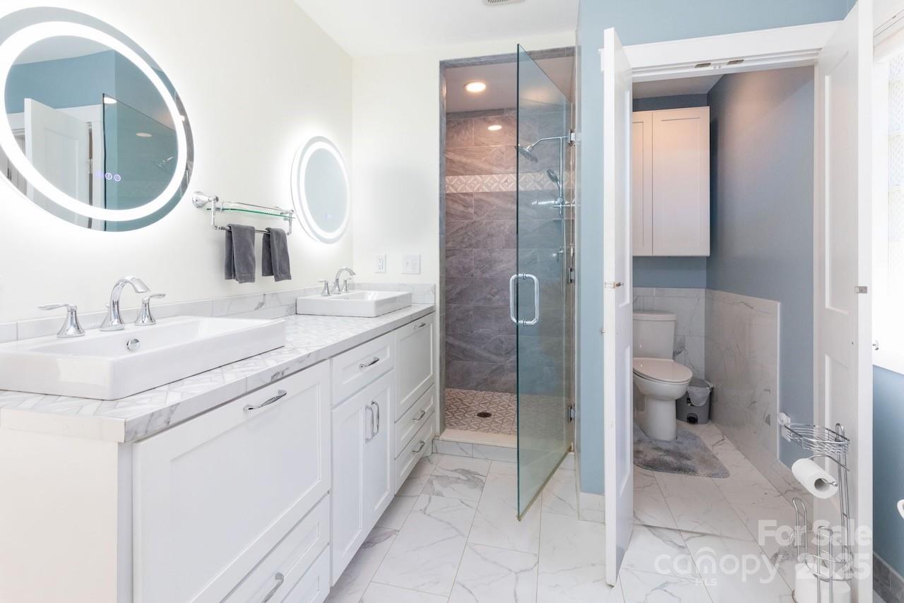 Canton, North Carolina, 28716, United States, 3 Bedrooms Bedrooms, ,4 BathroomsBathrooms,Residential,Active,2007140