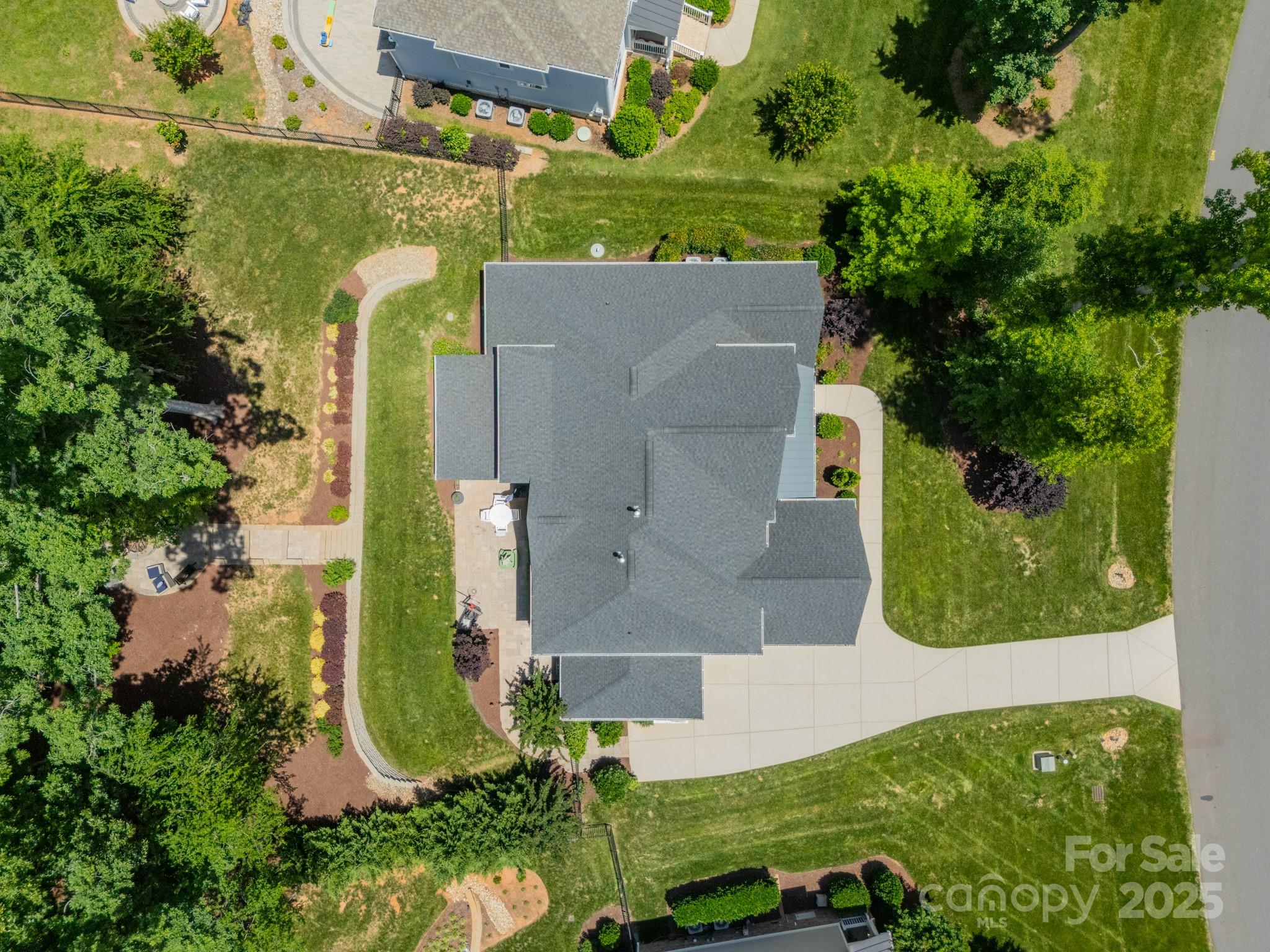 Belmont, North Carolina, 28012, United States, 4 Bedrooms Bedrooms, ,4 BathroomsBathrooms,Residential,Active,1852772