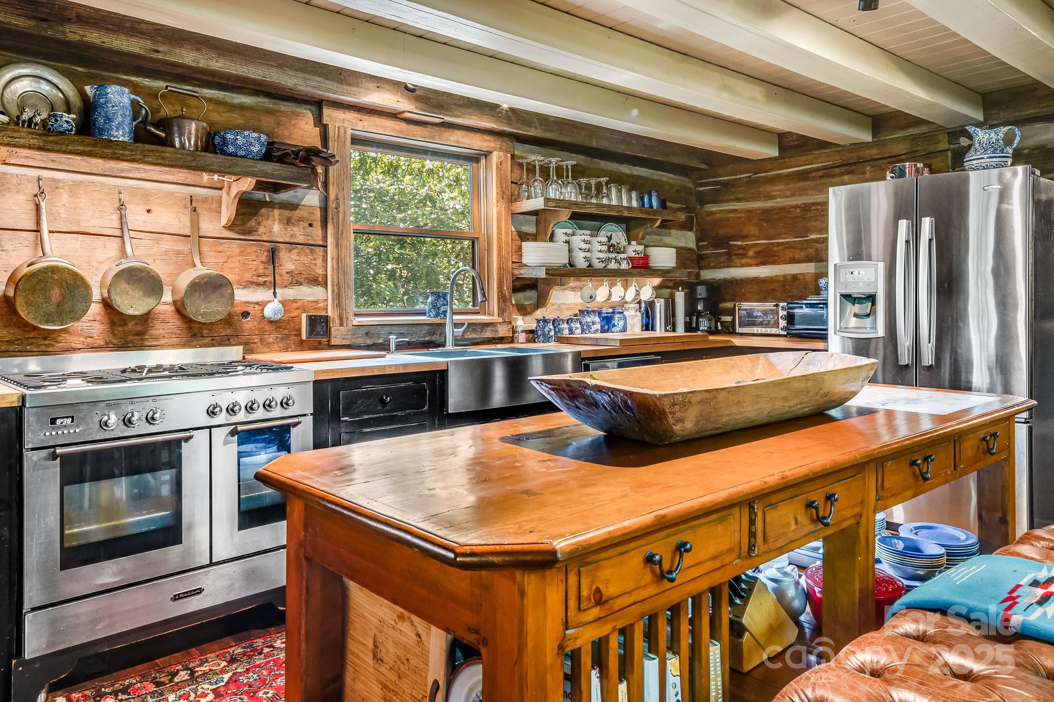 Mars Hill, North Carolina, 28754, United States, 3 Bedrooms Bedrooms, ,3 BathroomsBathrooms,Residential,Active,1900501