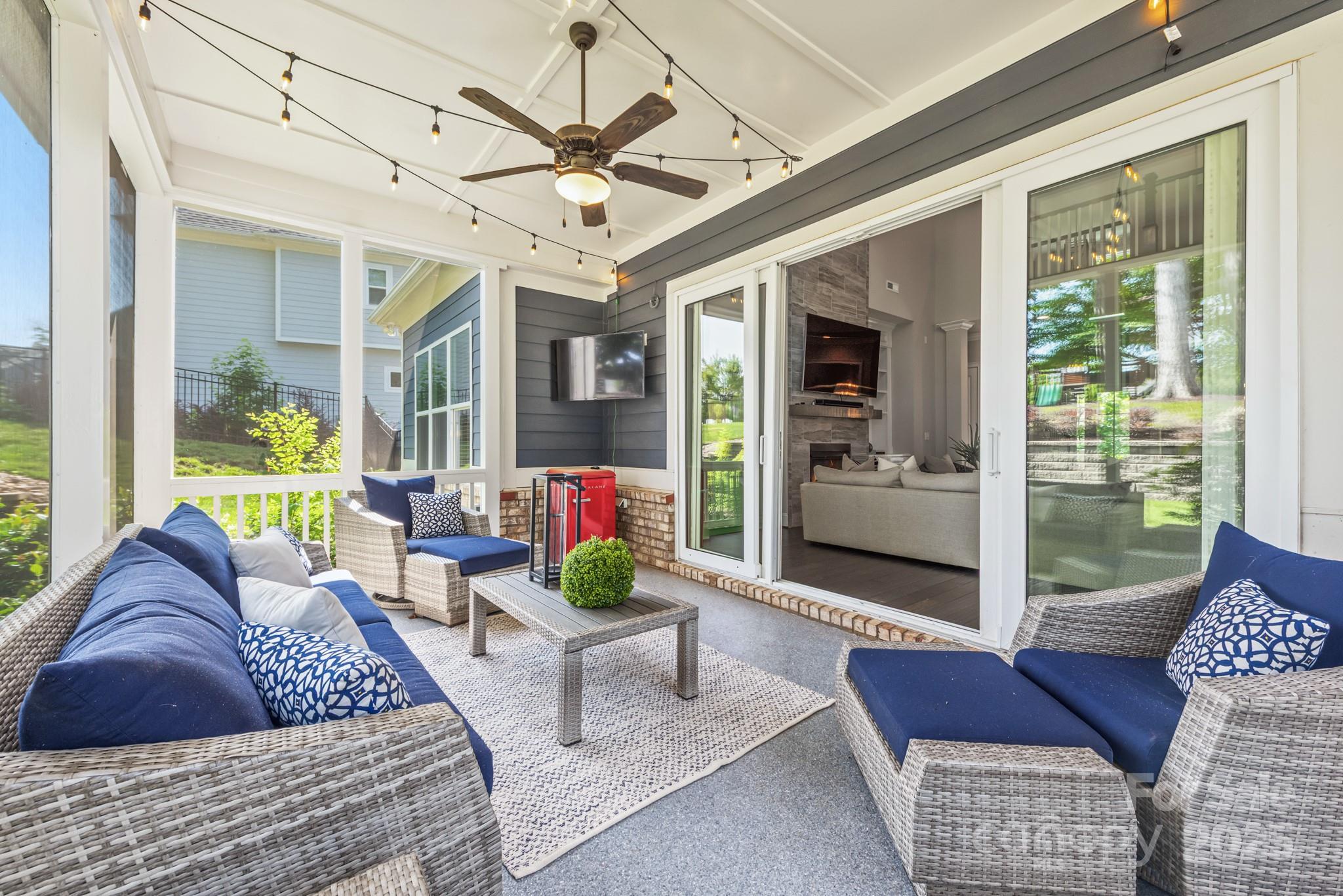 Belmont, North Carolina, 28012, United States, 4 Bedrooms Bedrooms, ,4 BathroomsBathrooms,Residential,Active,1852772