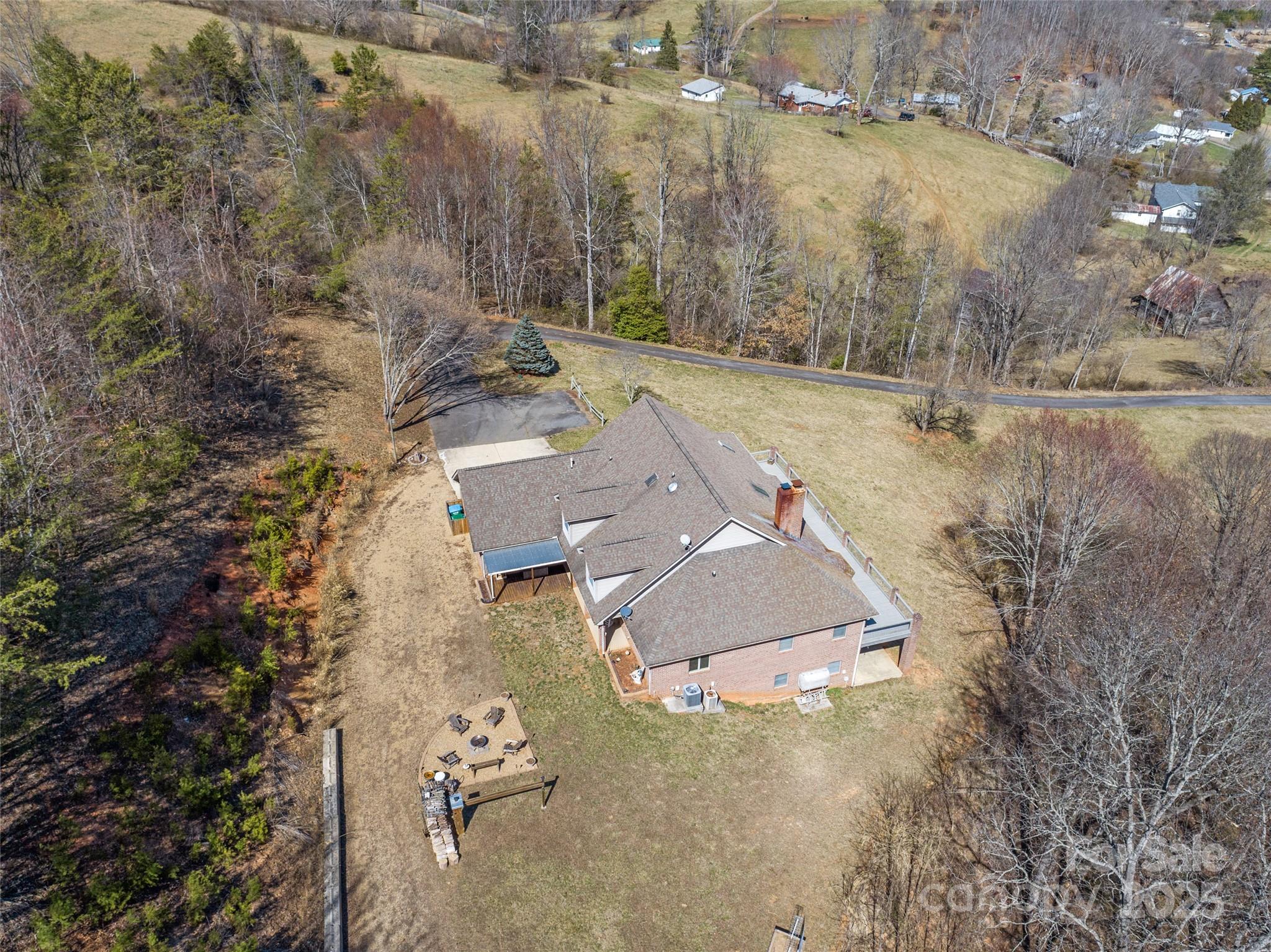 Barnardsville, North Carolina, 28709, United States, ,4 BathroomsBathrooms,Residential,Active,1770043