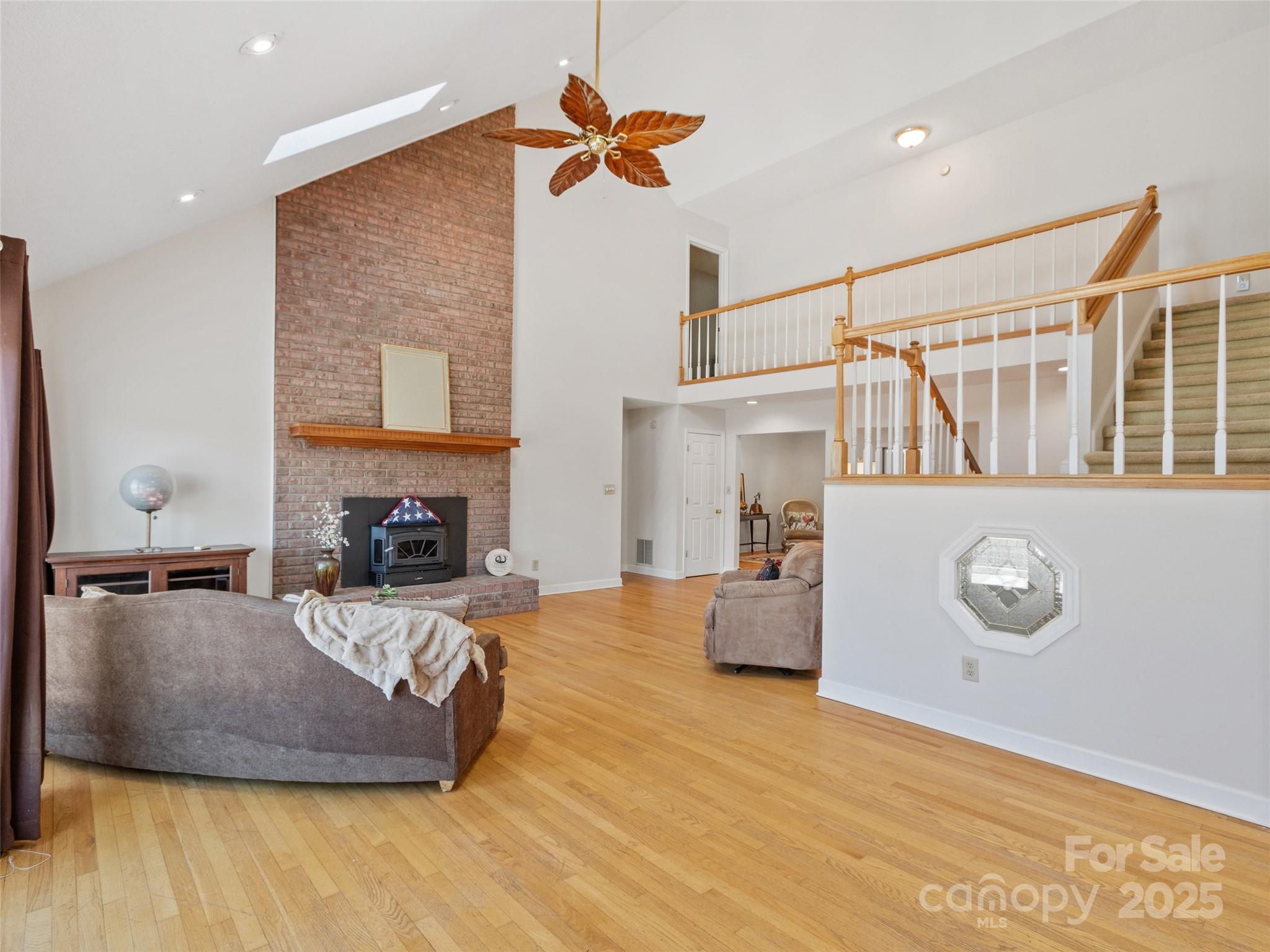 Barnardsville, North Carolina, 28709, United States, ,4 BathroomsBathrooms,Residential,Active,1770043