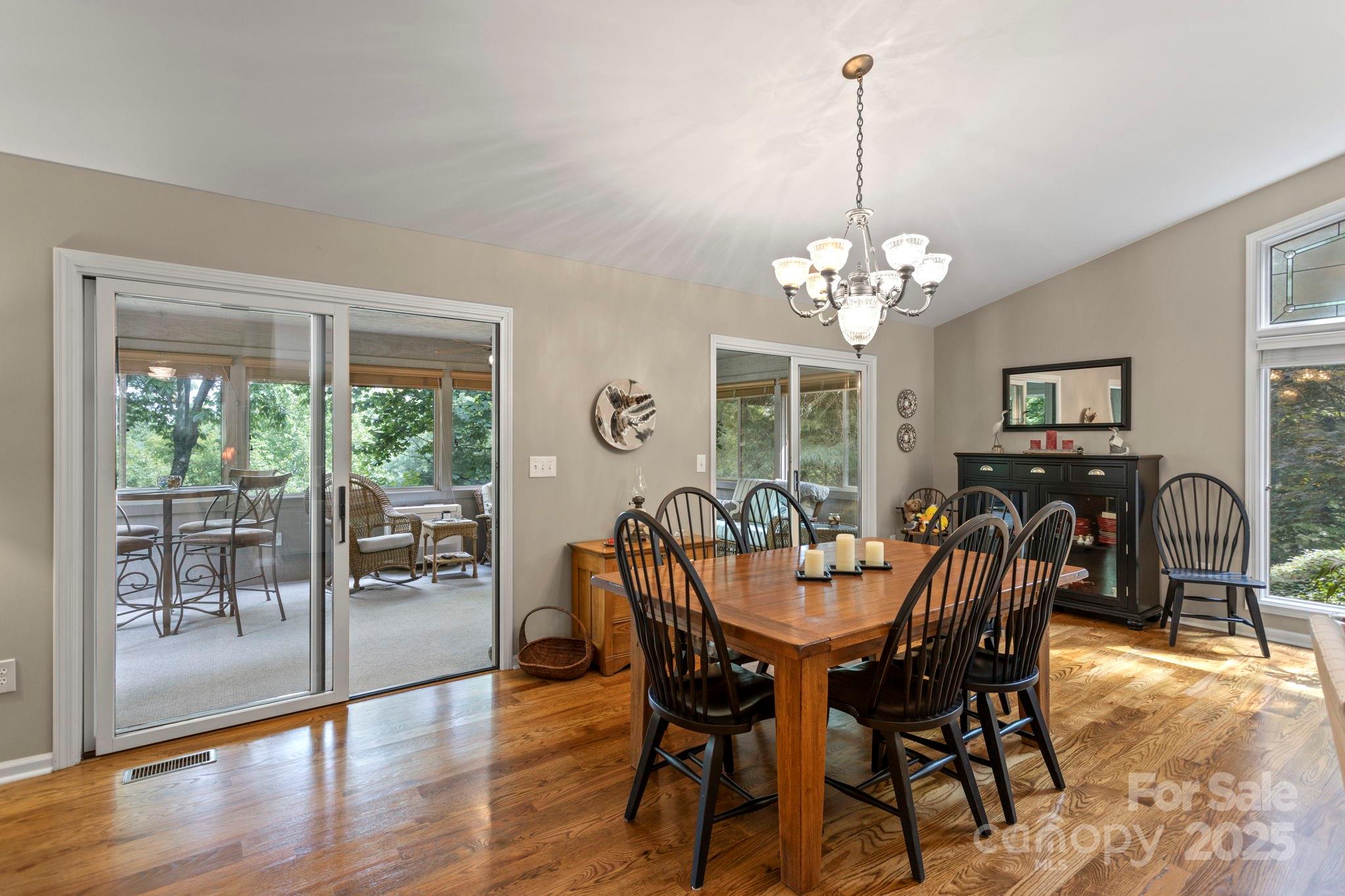 Flat Rock, North Carolina, 28731, United States, 3 Bedrooms Bedrooms, ,3 BathroomsBathrooms,Residential,Active,1989787