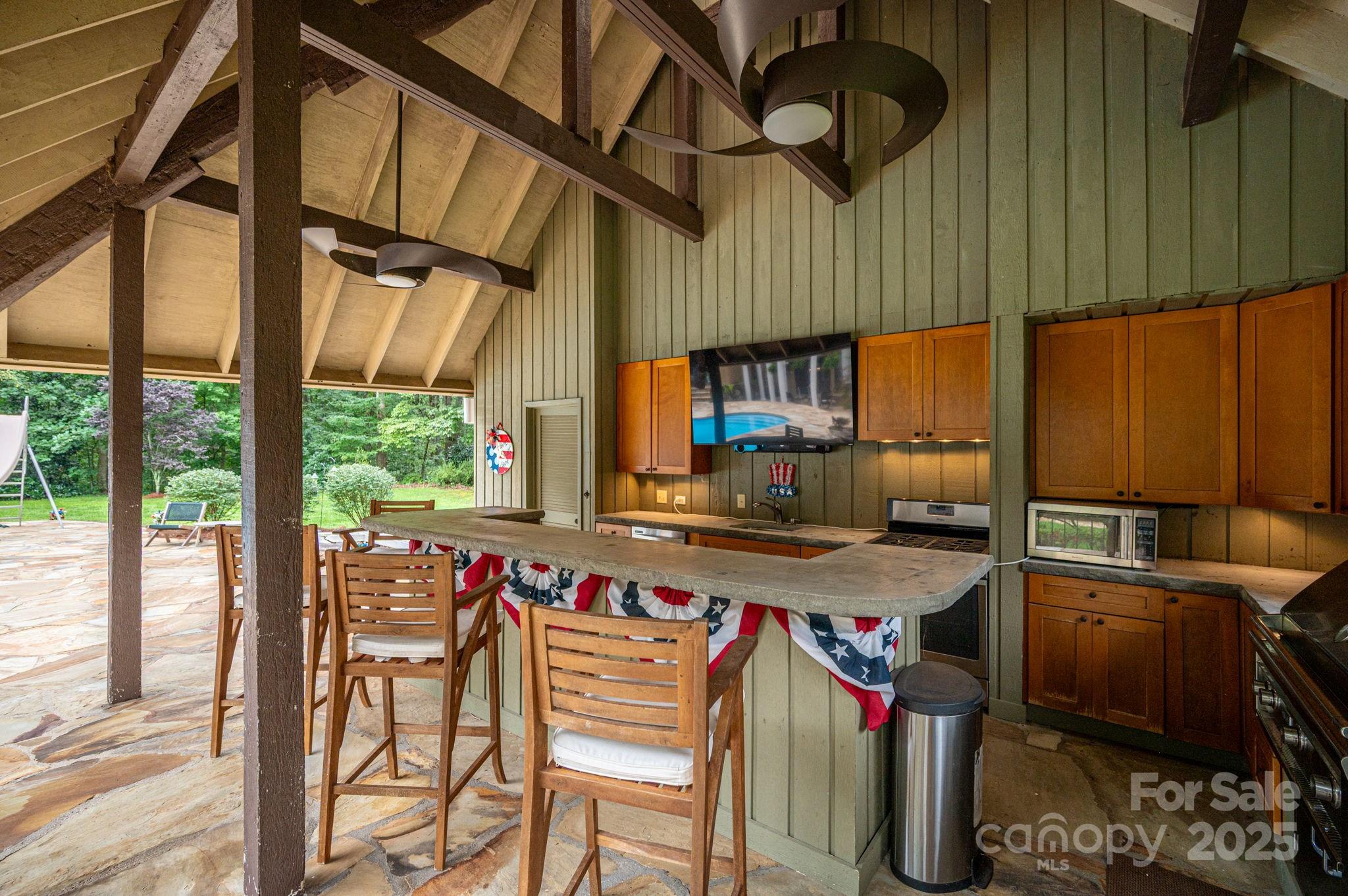 Lincolnton, North Carolina, 28092, United States, 7 Bedrooms Bedrooms, ,8 BathroomsBathrooms,Residential,Active,1936100