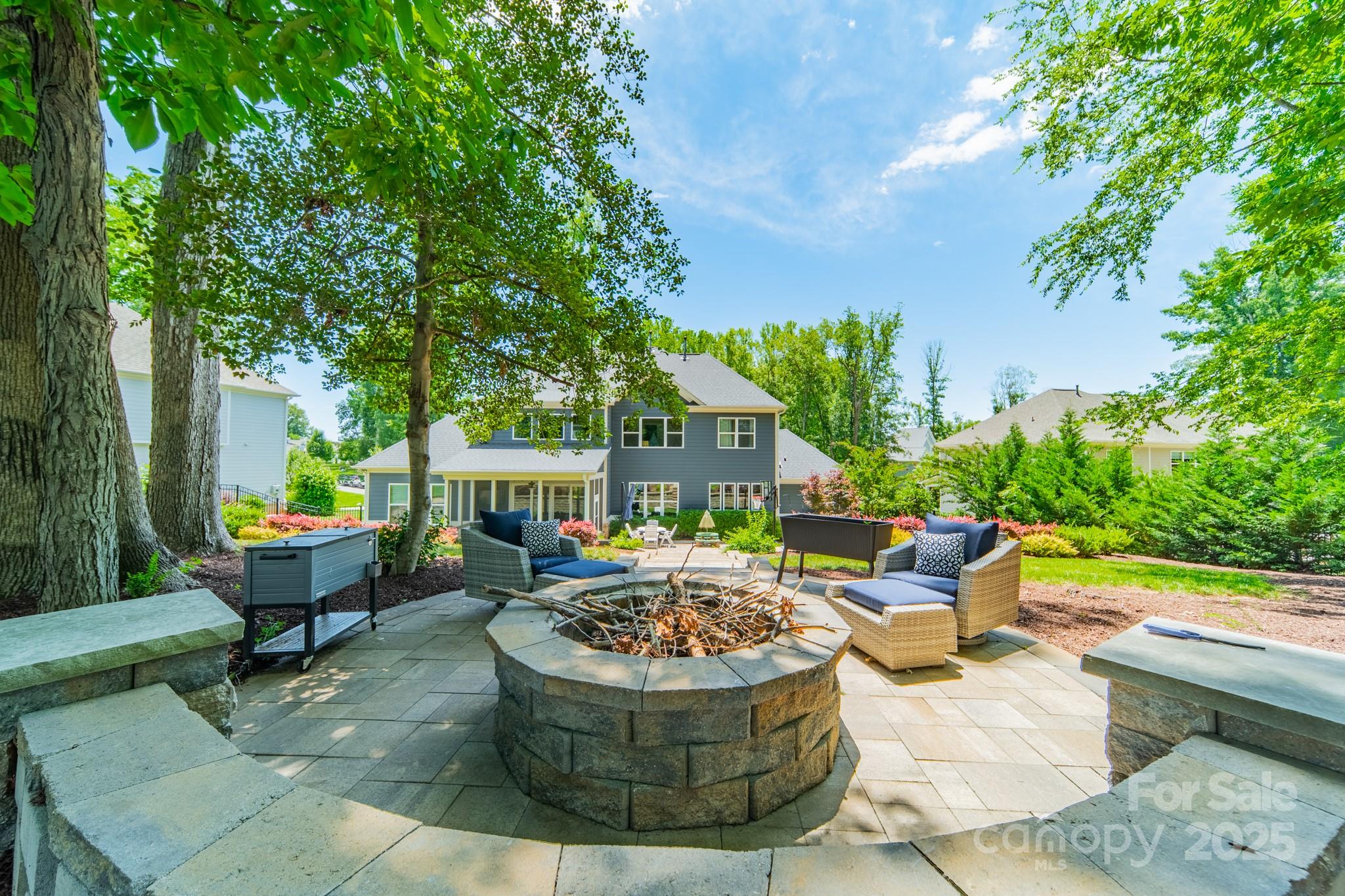 Belmont, North Carolina, 28012, United States, 4 Bedrooms Bedrooms, ,4 BathroomsBathrooms,Residential,Active,1852772