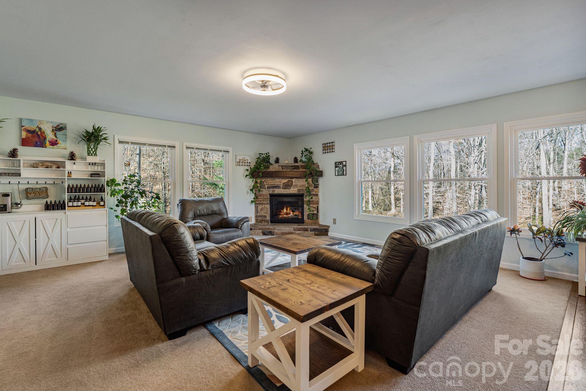 Davidson, North Carolina, 28036, United States, 5 Bedrooms Bedrooms, ,4 BathroomsBathrooms,Residential,Active,2011189