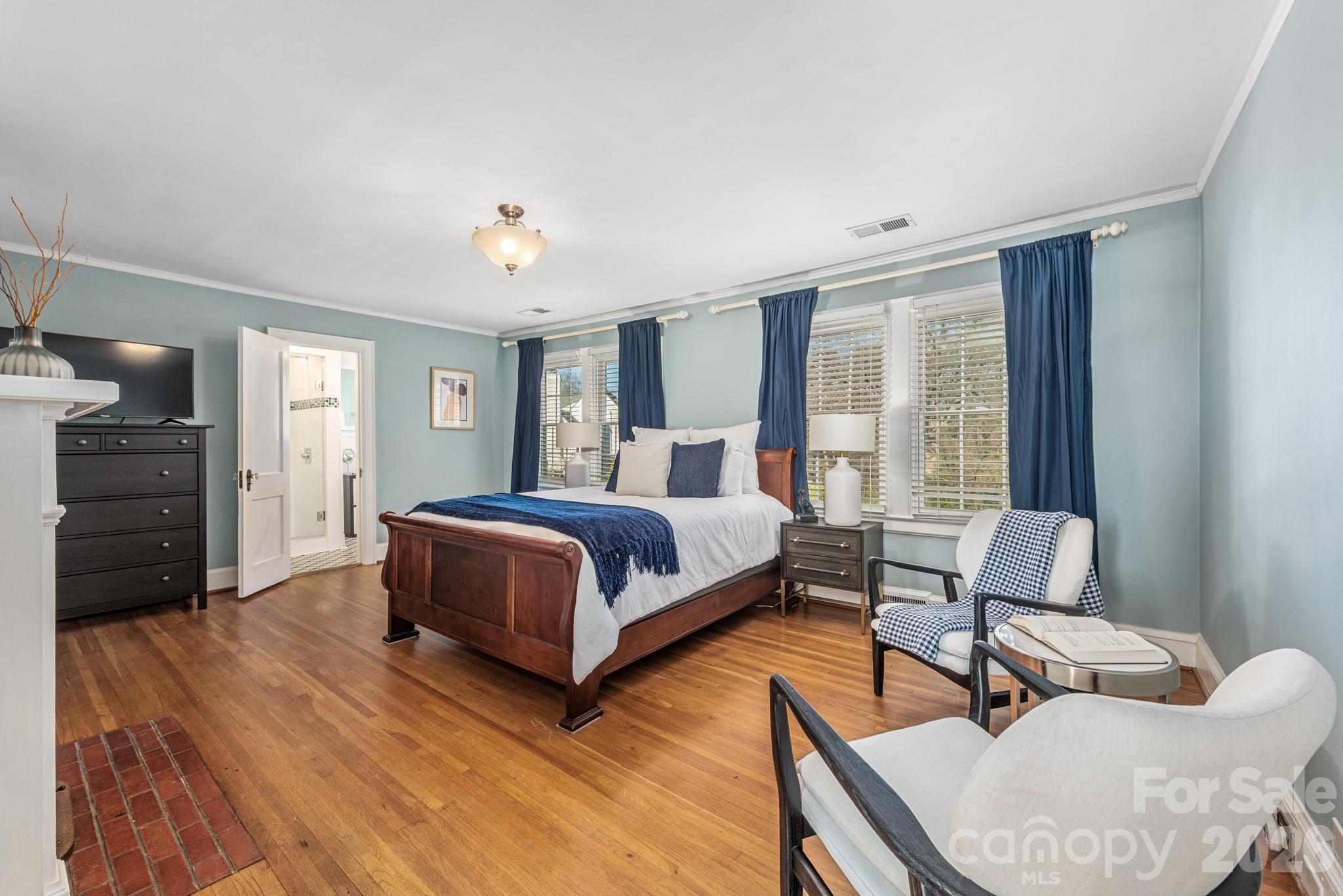 Belmont, North Carolina, 28012, United States, 5 Bedrooms Bedrooms, ,4 BathroomsBathrooms,Residential,Active,2011846