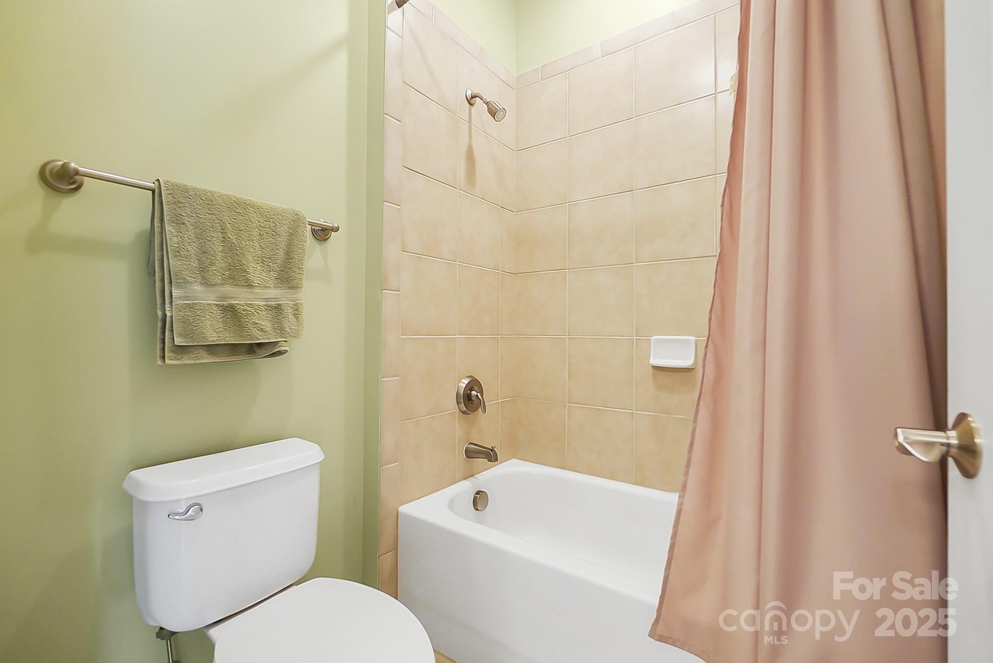 Waxhaw, North Carolina, 28173, United States, 5 Bedrooms Bedrooms, ,5 BathroomsBathrooms,Residential,Active,2008929