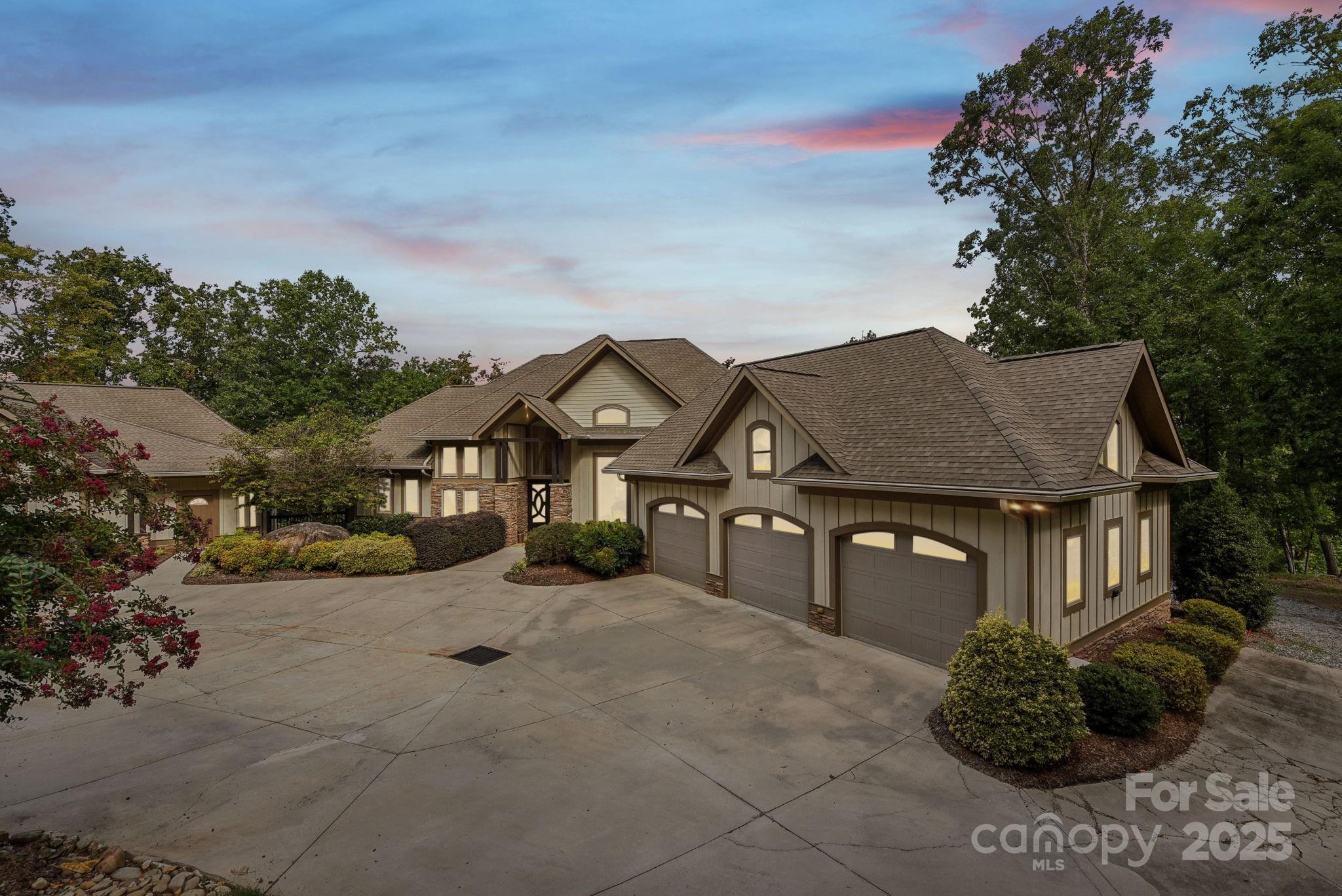 Denton, North Carolina, 27239, United States, 4 Bedrooms Bedrooms, ,7 BathroomsBathrooms,Residential,Active,1749263