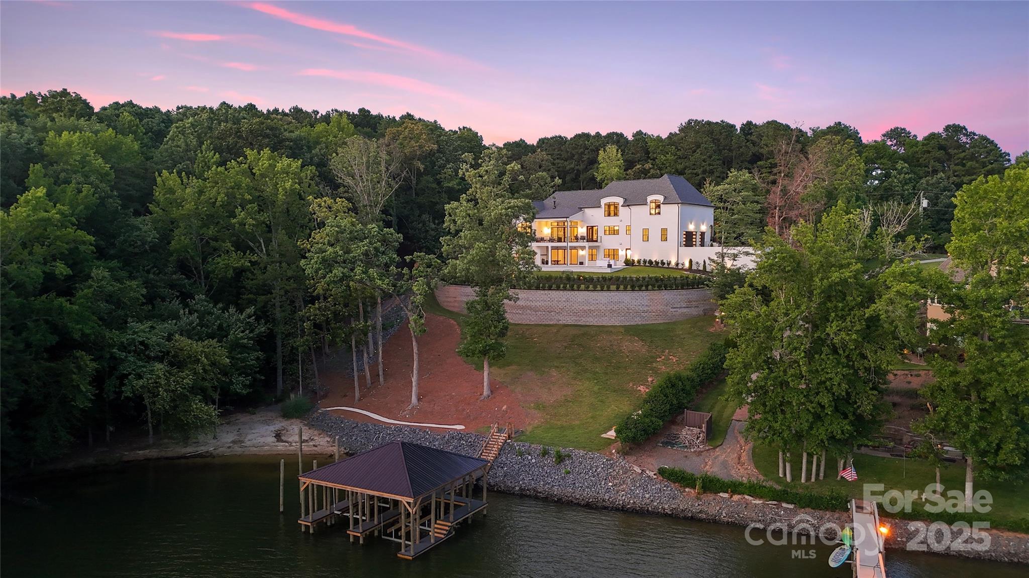 Charlotte, North Carolina, 28278, United States, ,6 BathroomsBathrooms,Residential,Active,1769360