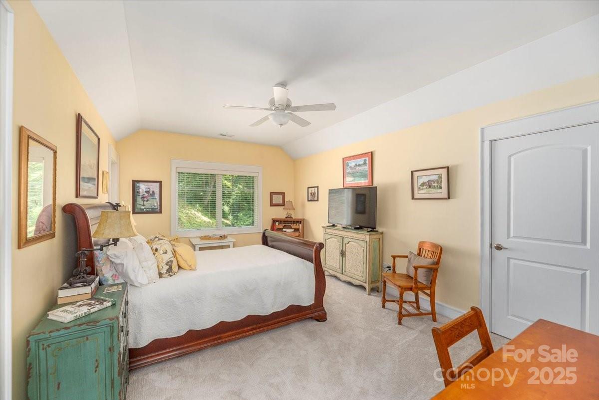 Waynesville, North Carolina, 28785, United States, 3 Bedrooms Bedrooms, ,4 BathroomsBathrooms,Residential,Active,1952318