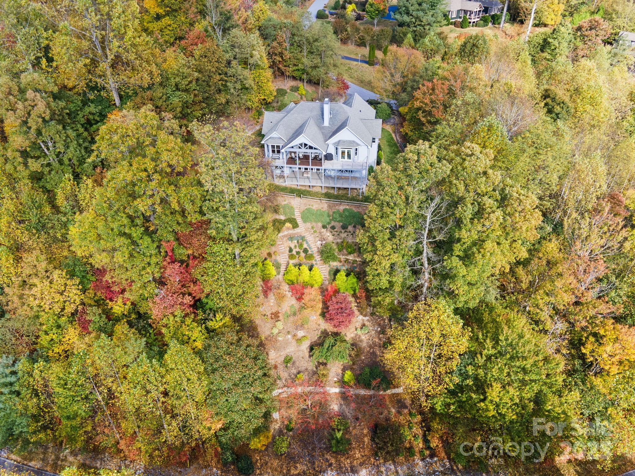 Hendersonville, North Carolina, 28739, United States, 3 Bedrooms Bedrooms, ,4 BathroomsBathrooms,Residential,Active,1973289