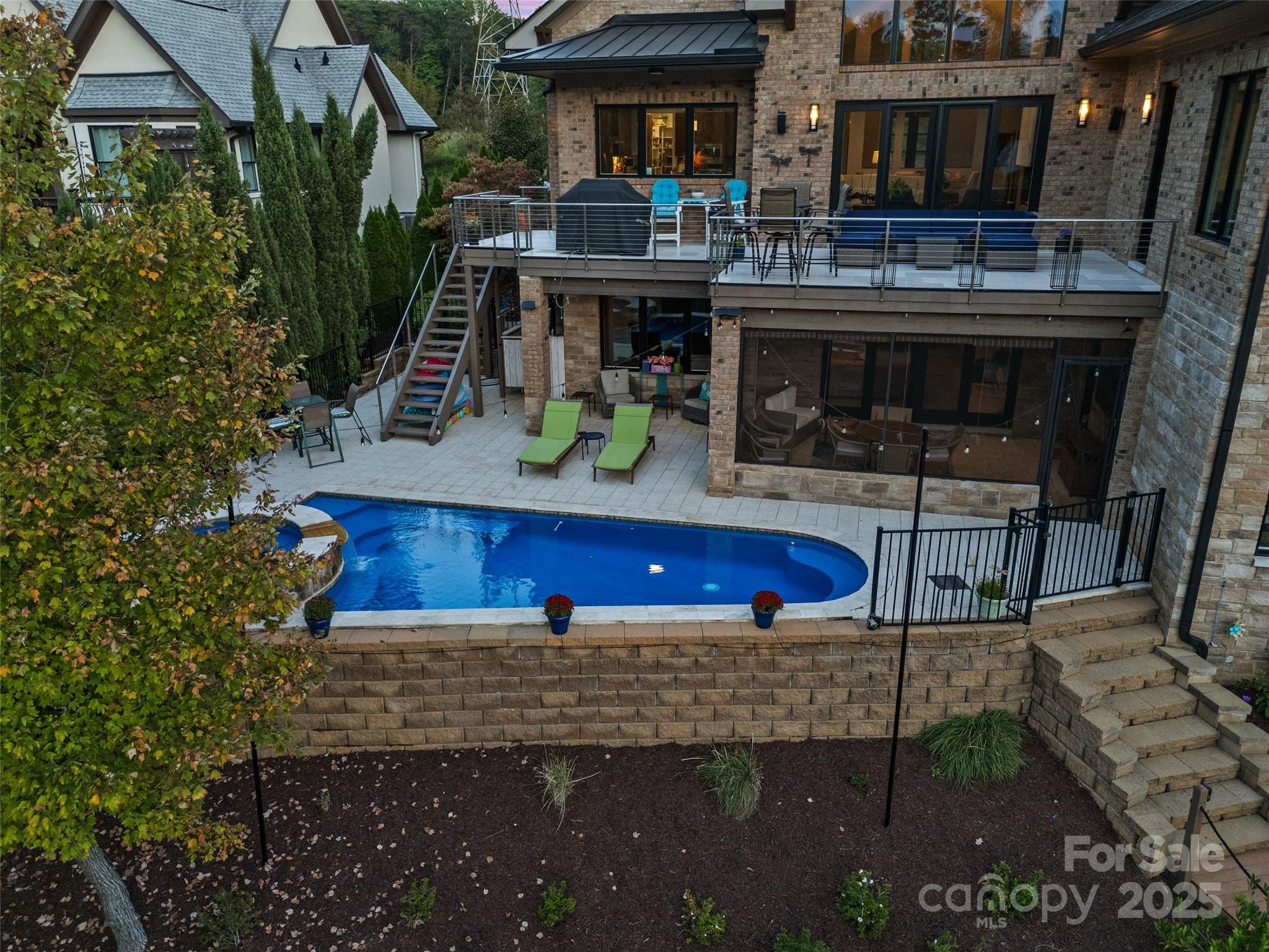 Belmont, North Carolina, 28012, United States, 5 Bedrooms Bedrooms, ,5 BathroomsBathrooms,Residential,Active,1953385