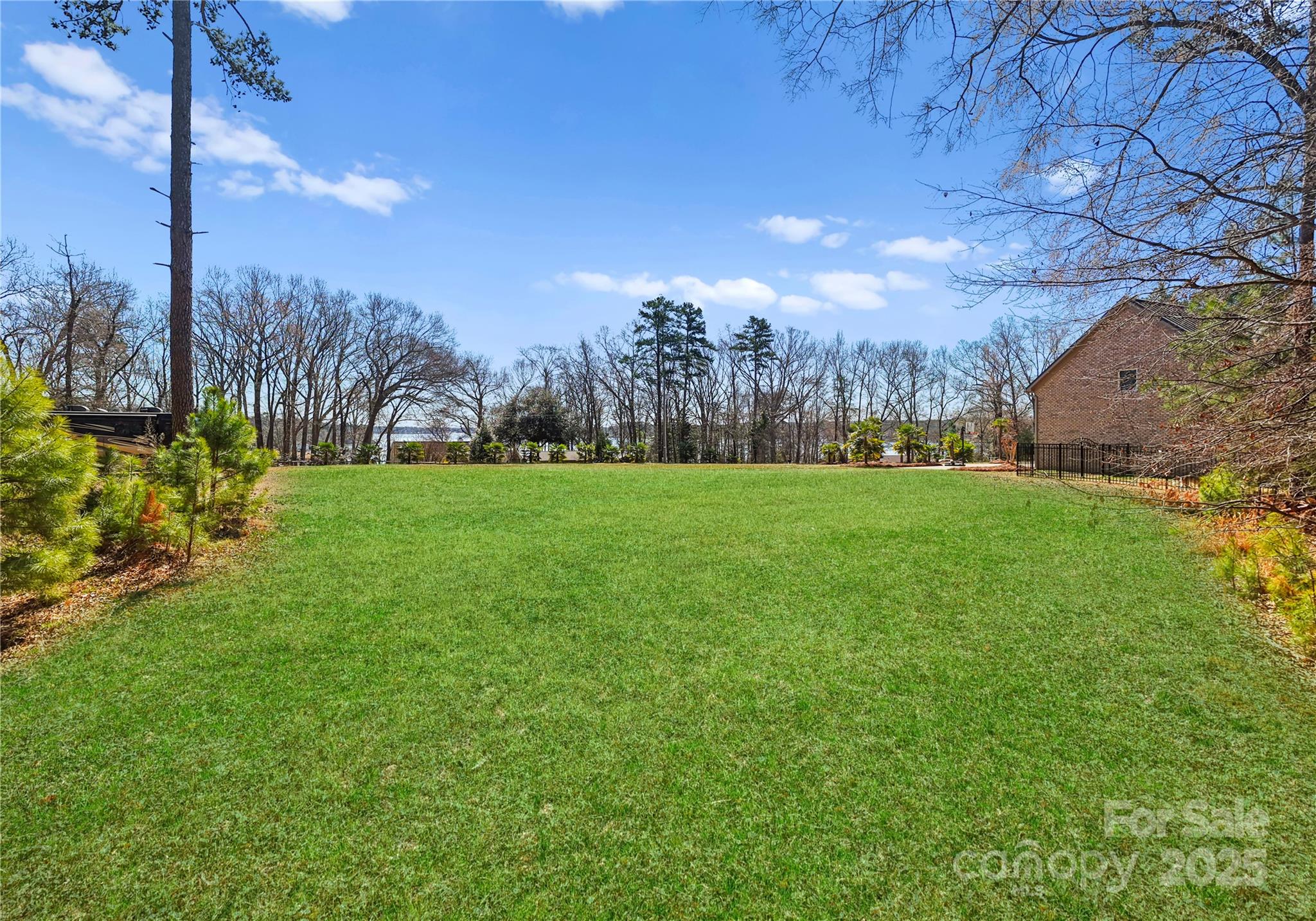 Charlotte, North Carolina, 28278, United States, 5 Bedrooms Bedrooms, ,5 BathroomsBathrooms,Residential,Active,1748232