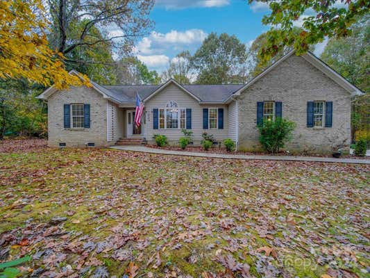 1049 RIDDLE OAK LN, CLOVER, SC 29710 - Image 1