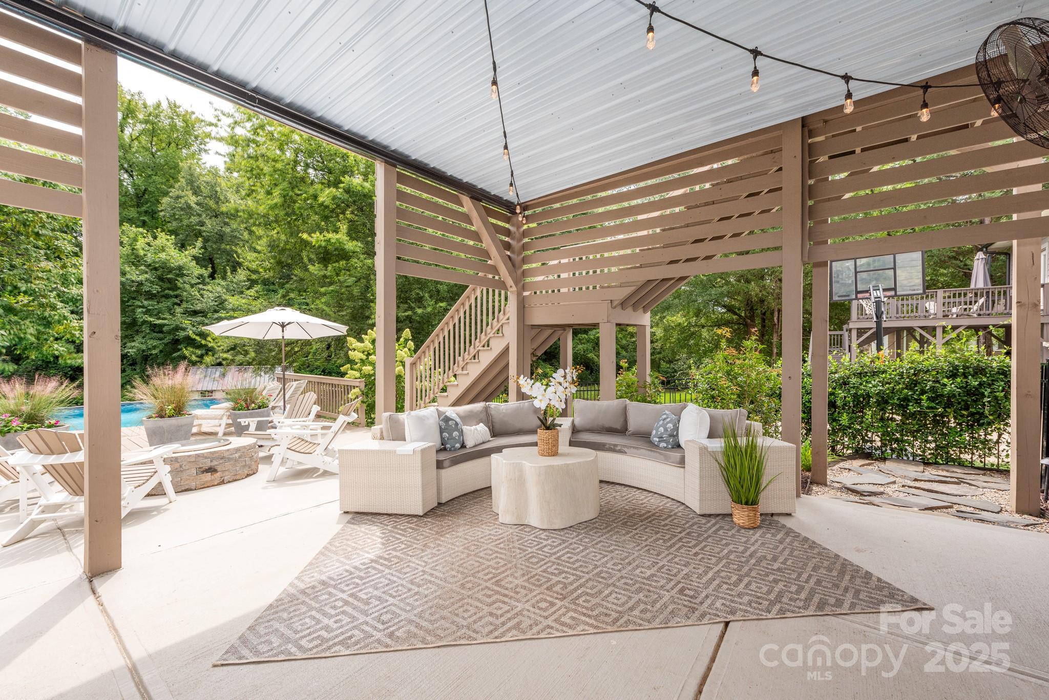 Belmont, North Carolina, 28012, United States, 4 Bedrooms Bedrooms, ,4 BathroomsBathrooms,Residential,Active,1927670