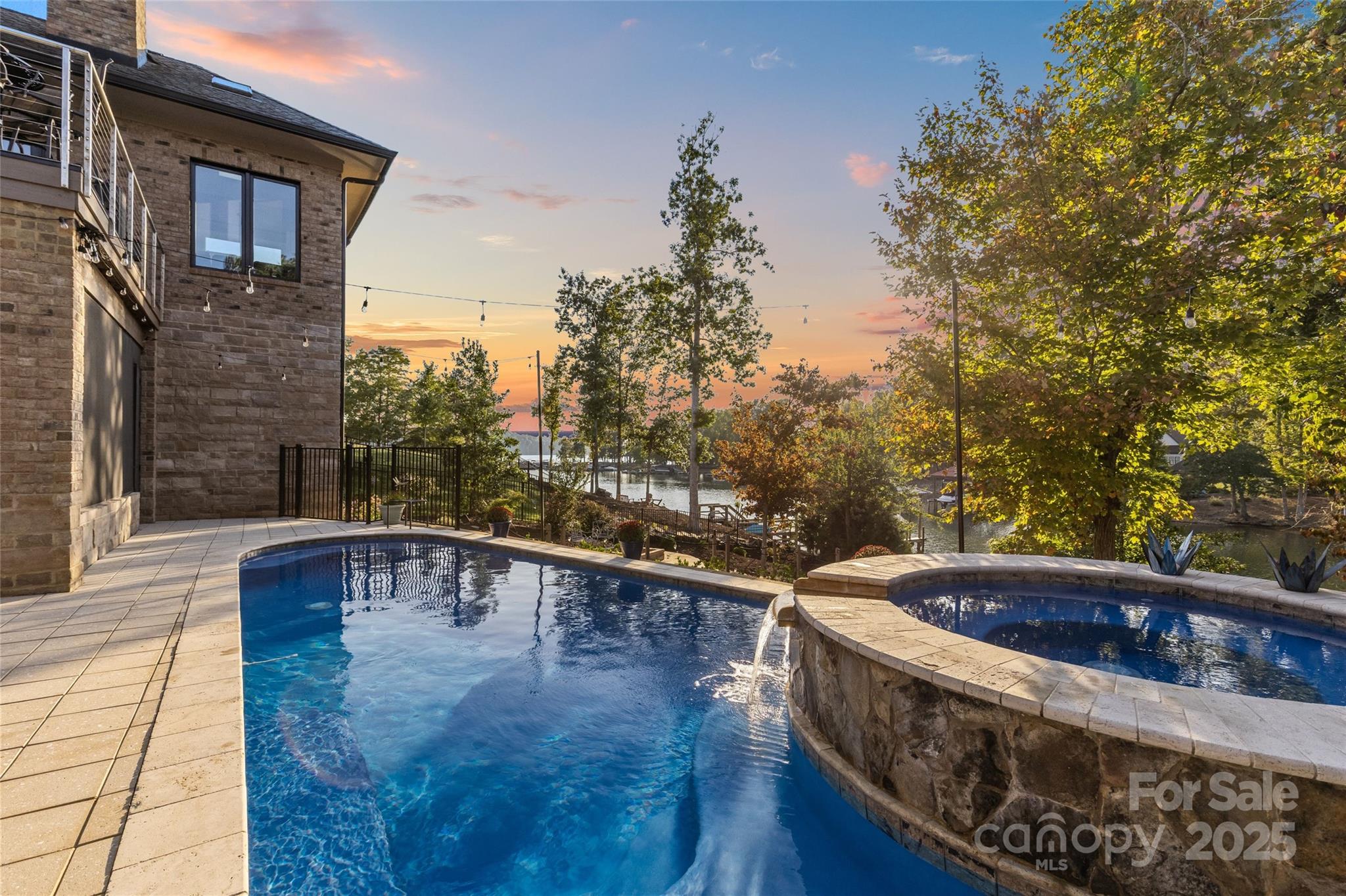 Belmont, North Carolina, 28012, United States, 5 Bedrooms Bedrooms, ,5 BathroomsBathrooms,Residential,Active,1953385