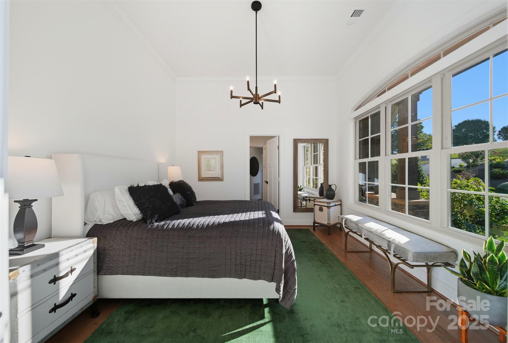 Hickory, North Carolina, 28601, United States, 3 Bedrooms Bedrooms, ,4 BathroomsBathrooms,Residential,Active,1942390