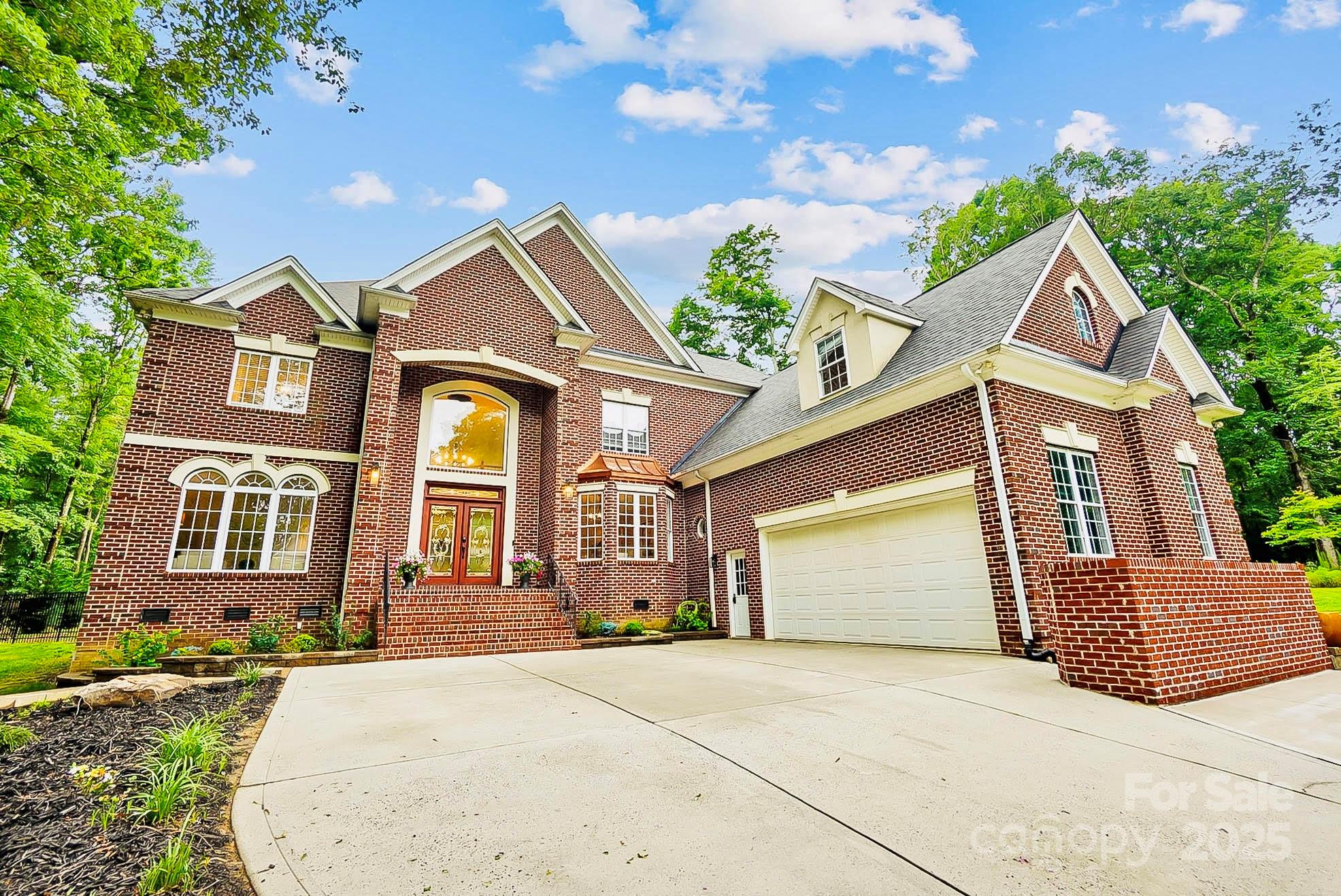 Weddington, North Carolina, 28104, United States, 4 Bedrooms Bedrooms, ,5 BathroomsBathrooms,Residential,Active,2006830