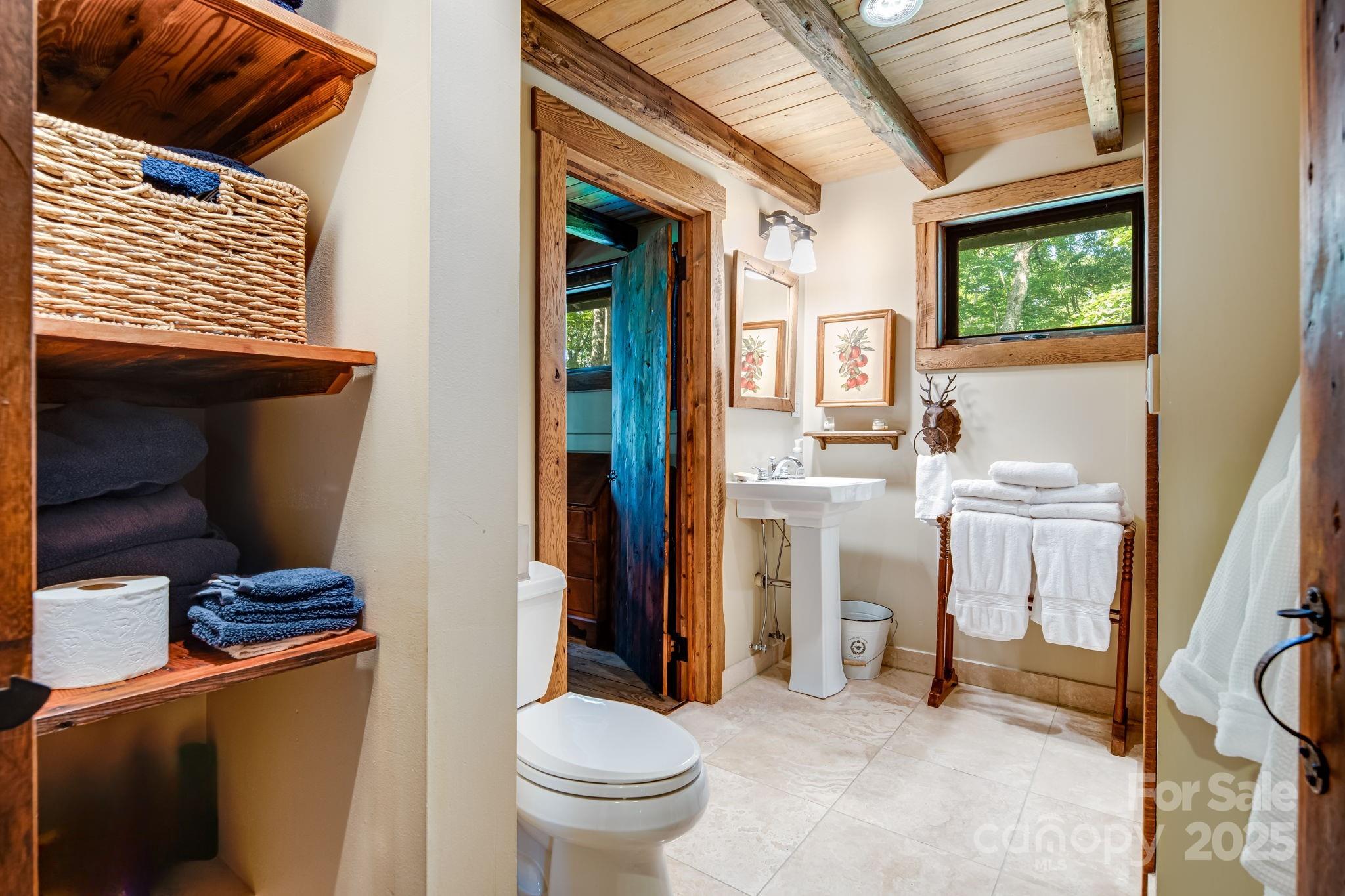 Mars Hill, North Carolina, 28754, United States, 3 Bedrooms Bedrooms, ,3 BathroomsBathrooms,Residential,Active,1900501