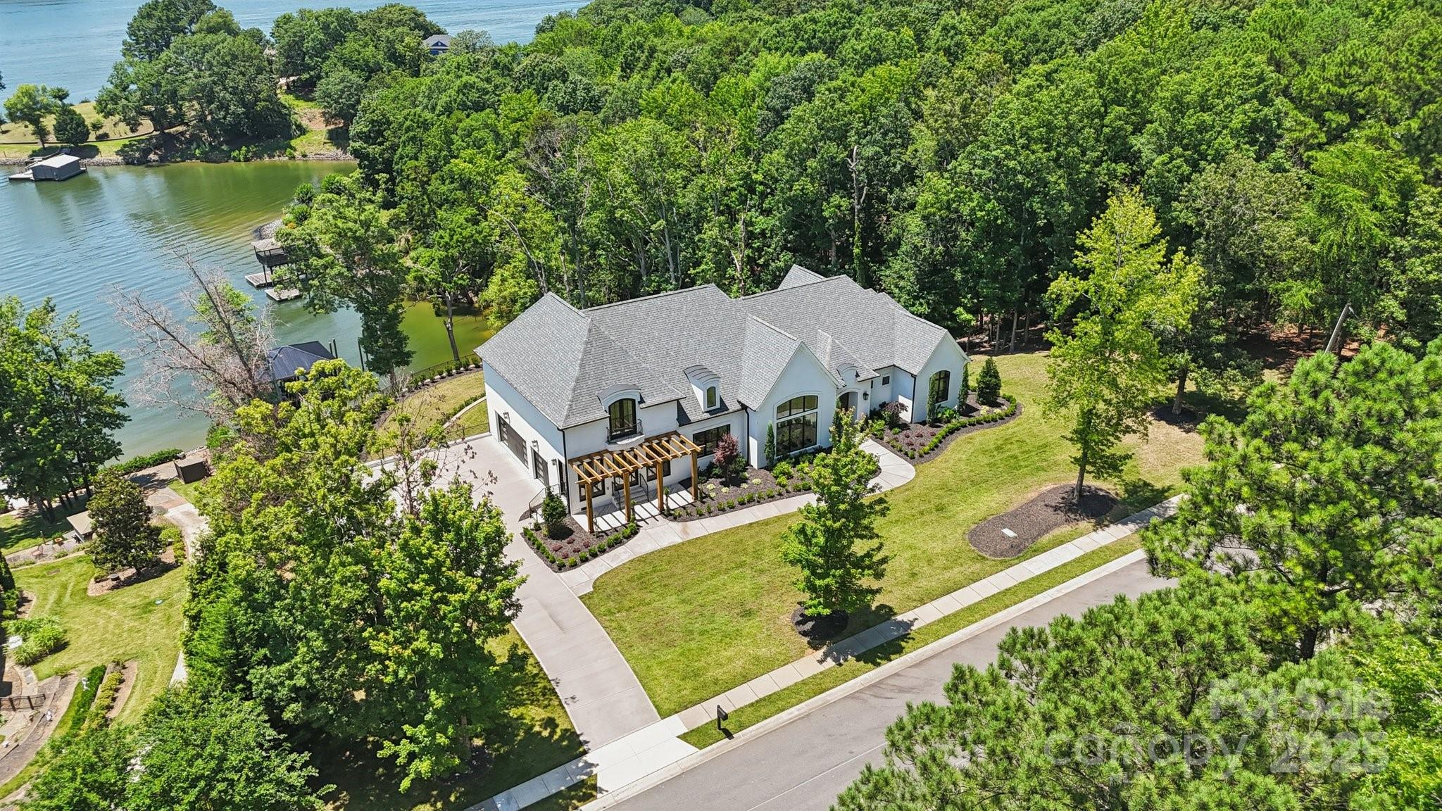 Charlotte, North Carolina, 28278, United States, ,6 BathroomsBathrooms,Residential,Active,1769360