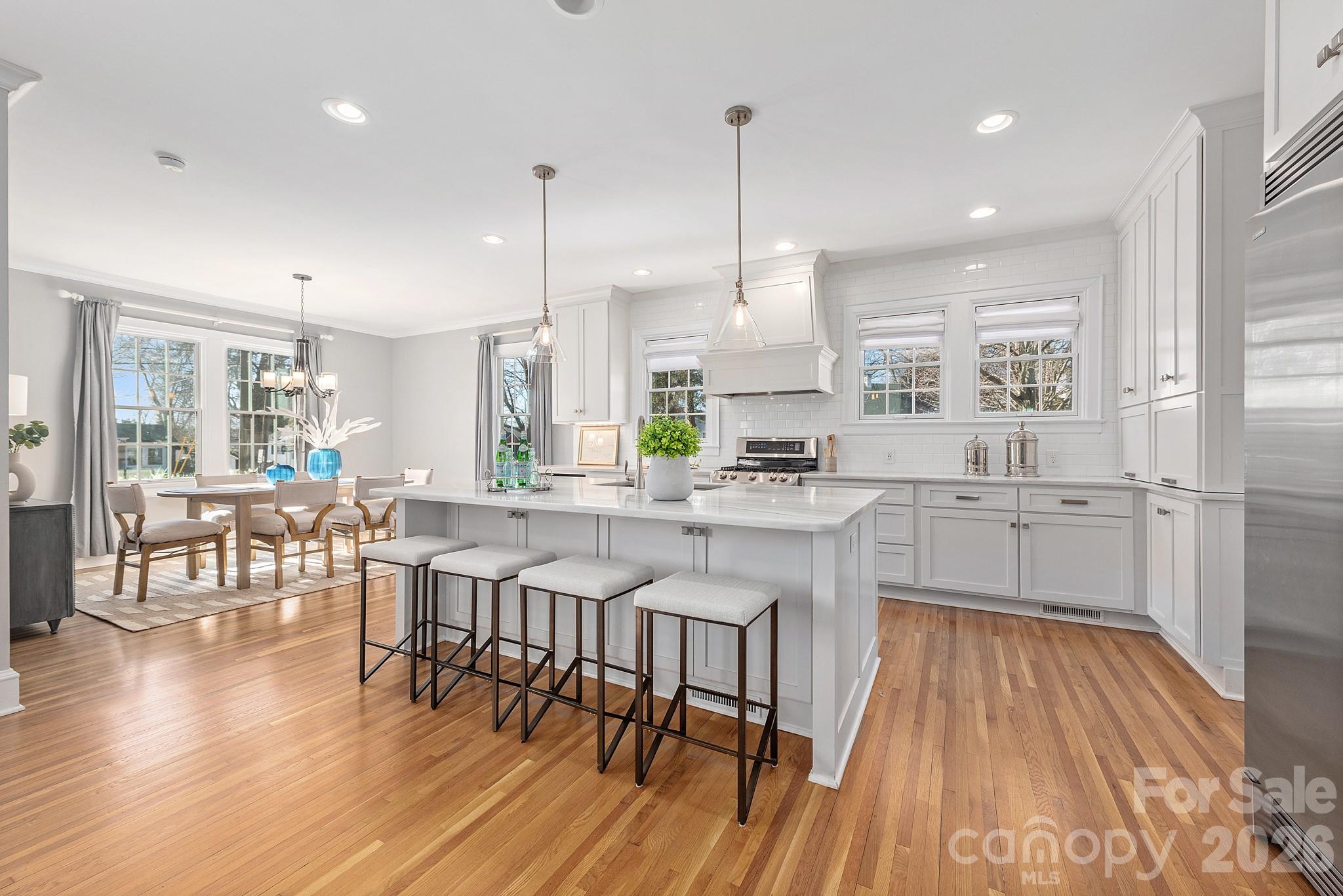 Belmont, North Carolina, 28012, United States, 5 Bedrooms Bedrooms, ,4 BathroomsBathrooms,Residential,Active,2011846