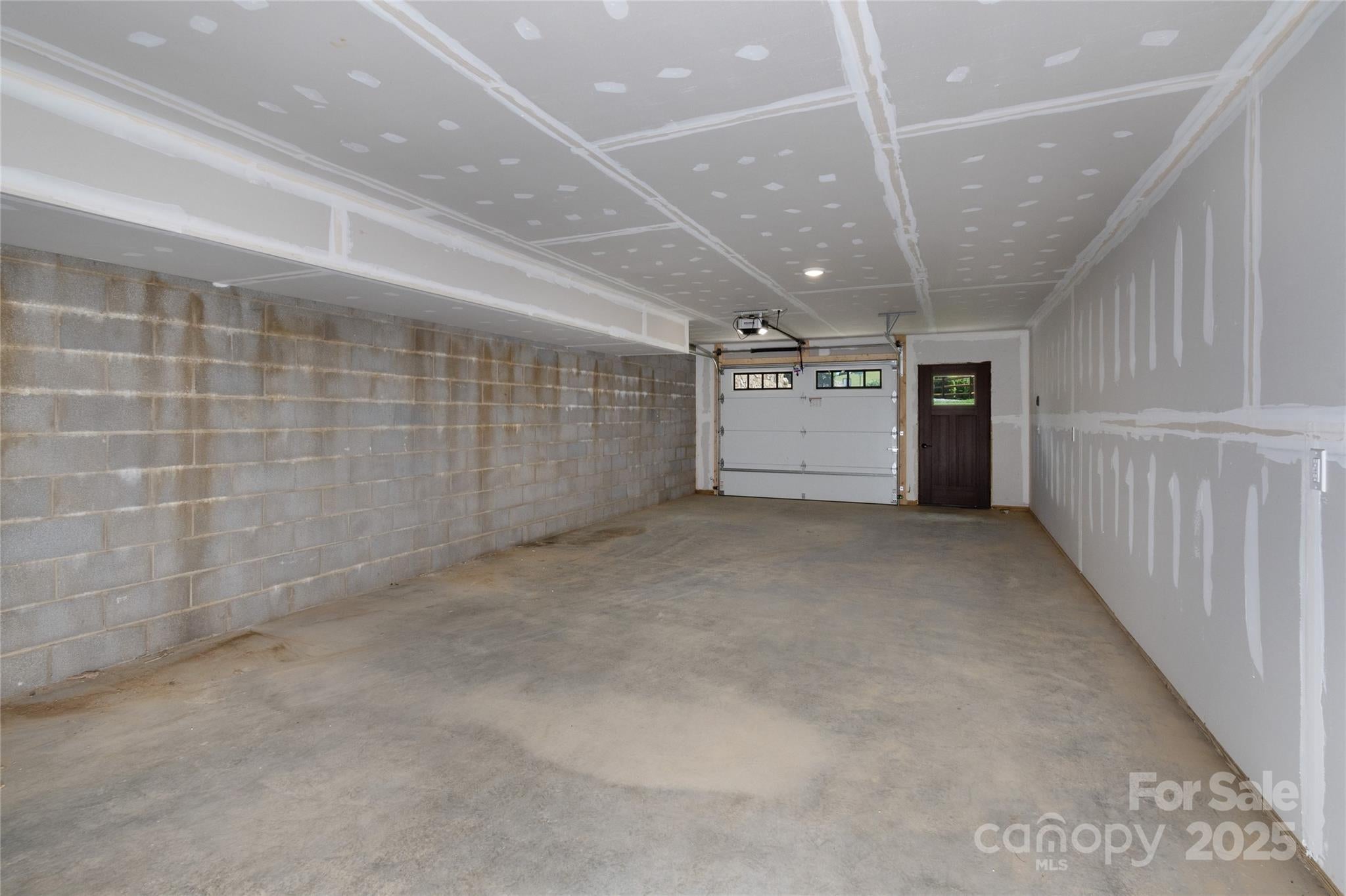 Banner Elk, North Carolina, 28604, United States, ,4 BathroomsBathrooms,Residential,Active,1769930