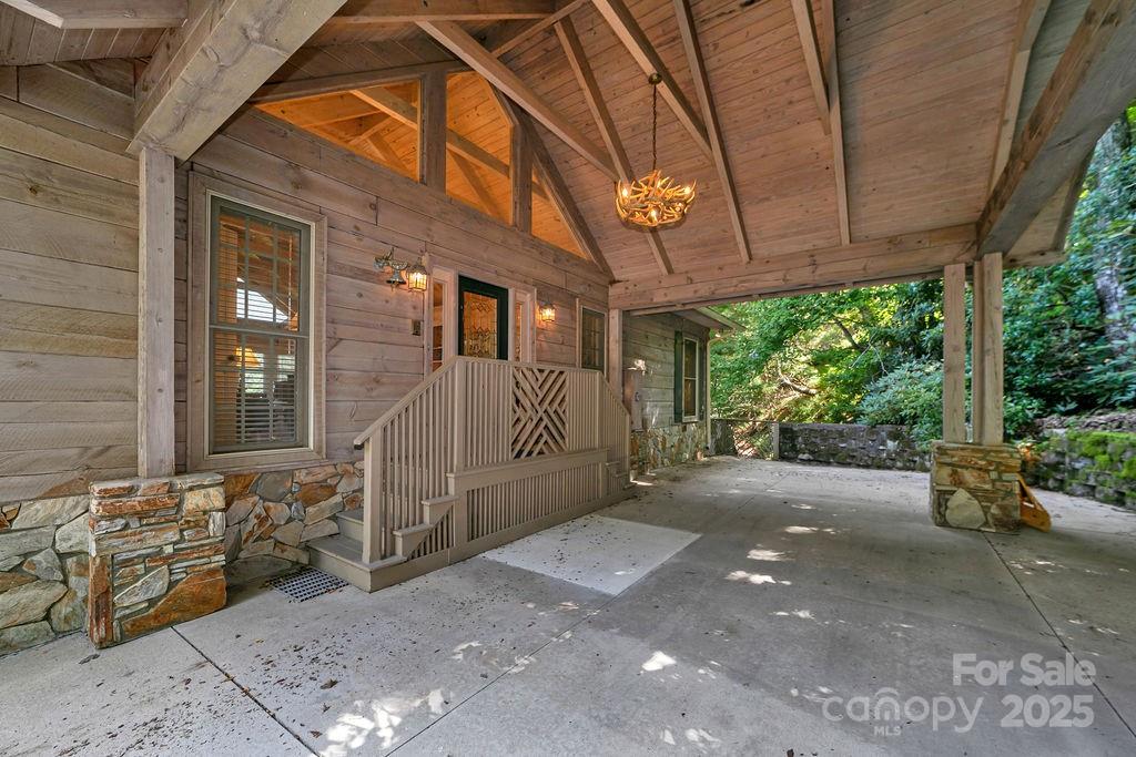 Brevard, North Carolina, 28712, United States, 4 Bedrooms Bedrooms, ,5 BathroomsBathrooms,Residential,Active,1997889