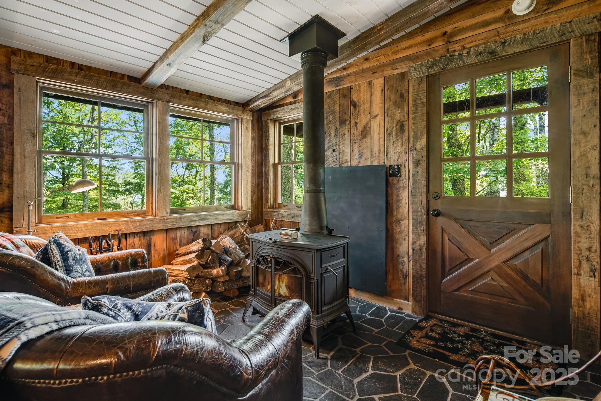 Mars Hill, North Carolina, 28754, United States, 3 Bedrooms Bedrooms, ,3 BathroomsBathrooms,Residential,Active,1900501