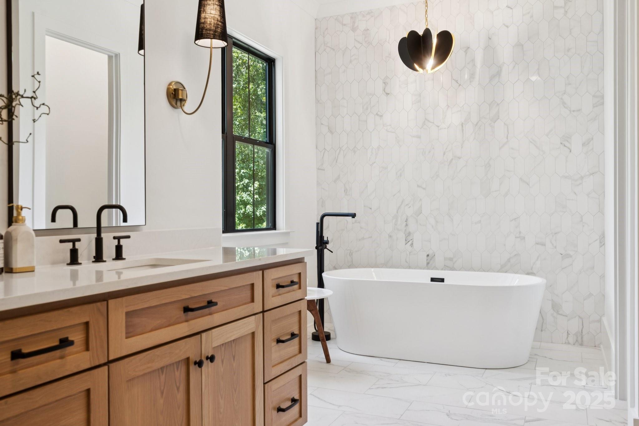 Charlotte, North Carolina, 28278, United States, ,6 BathroomsBathrooms,Residential,Active,1769360