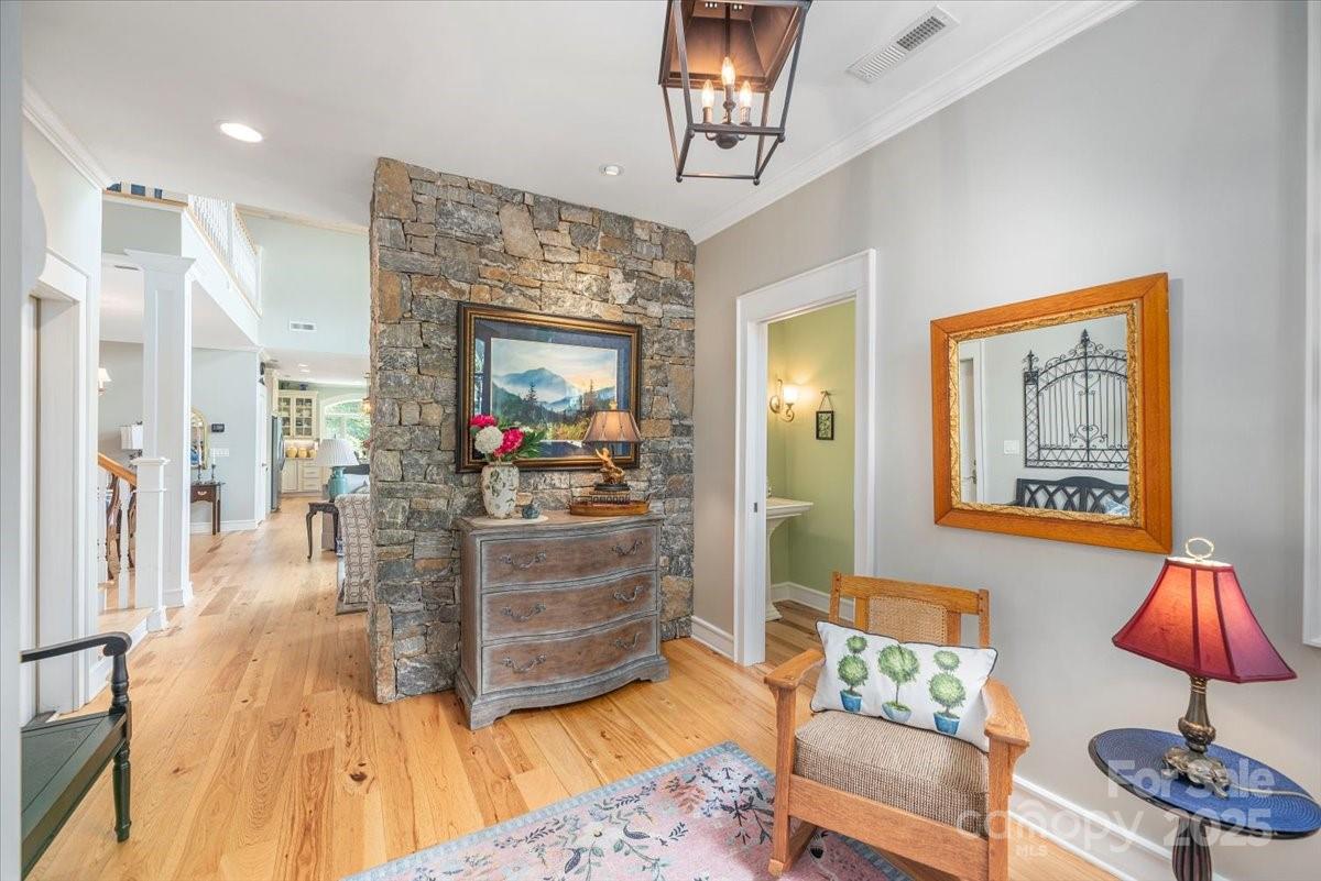 Waynesville, North Carolina, 28785, United States, 3 Bedrooms Bedrooms, ,4 BathroomsBathrooms,Residential,Active,1952318