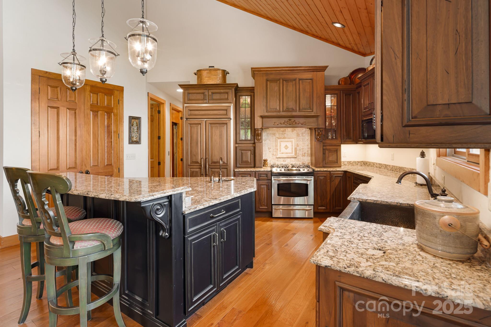 Mars Hill, North Carolina, 28754, United States, 4 Bedrooms Bedrooms, ,6 BathroomsBathrooms,Residential,Active,1996266