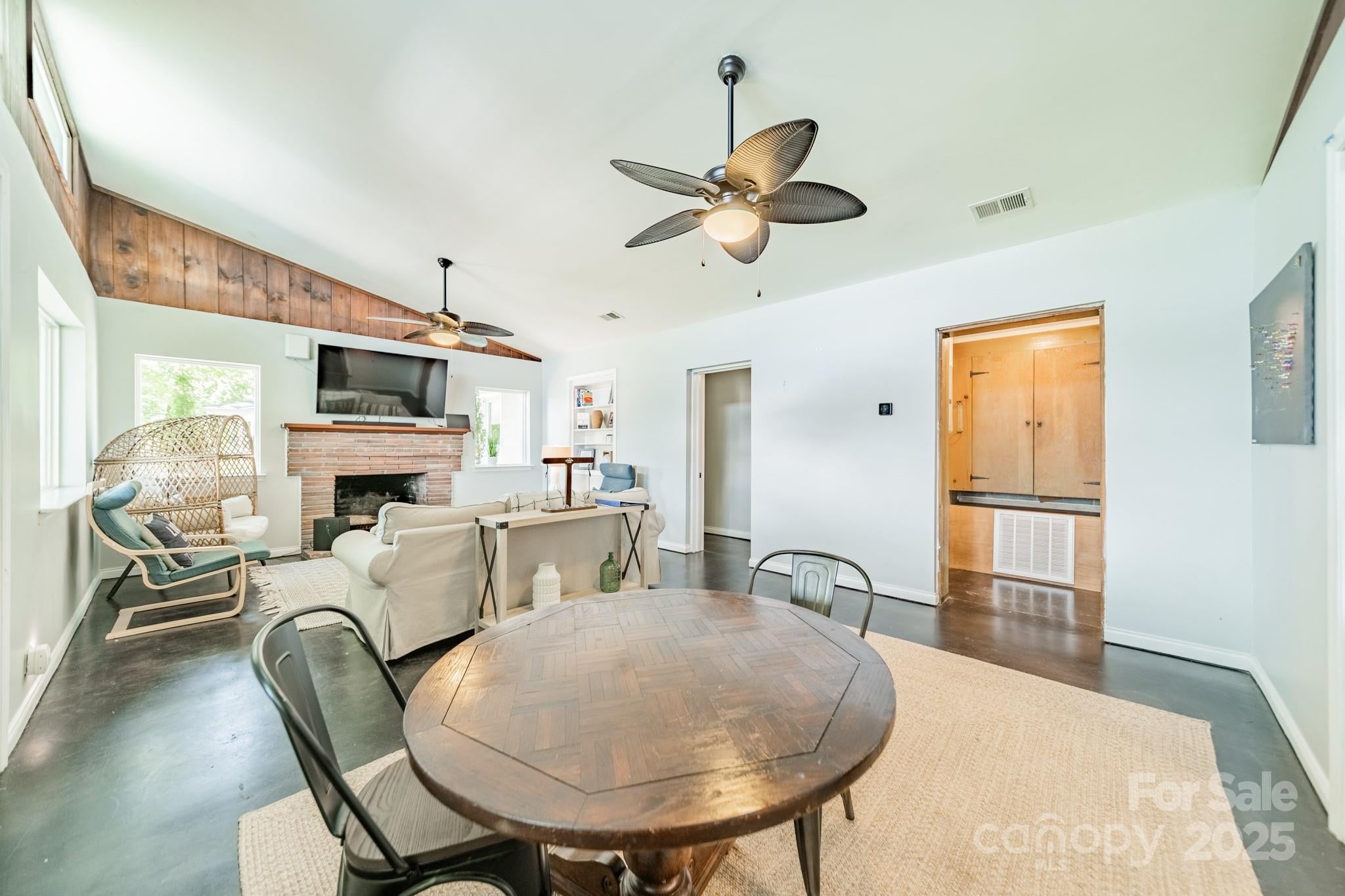 Clover, South Carolina, 29710, United States, 2 Bedrooms Bedrooms, ,2 BathroomsBathrooms,Residential,Active,1929445