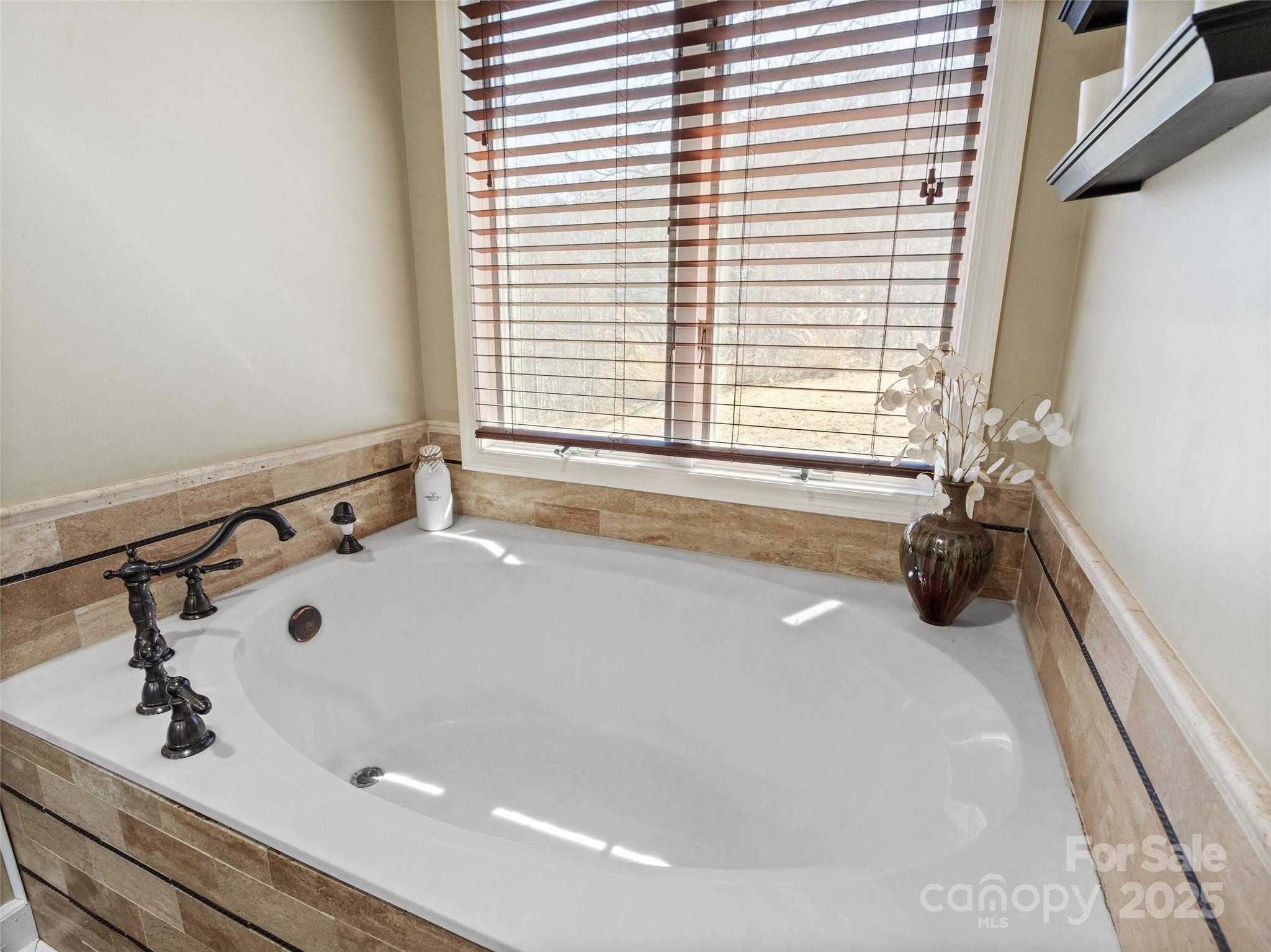 Barnardsville, North Carolina, 28709, United States, ,4 BathroomsBathrooms,Residential,Active,1770043
