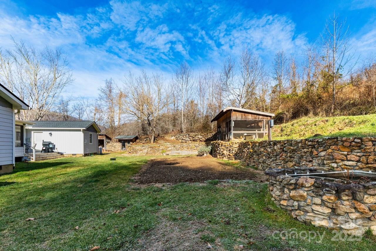 Canton, North Carolina, 28716, United States, 3 Bedrooms Bedrooms, ,4 BathroomsBathrooms,Residential,Active,2007140