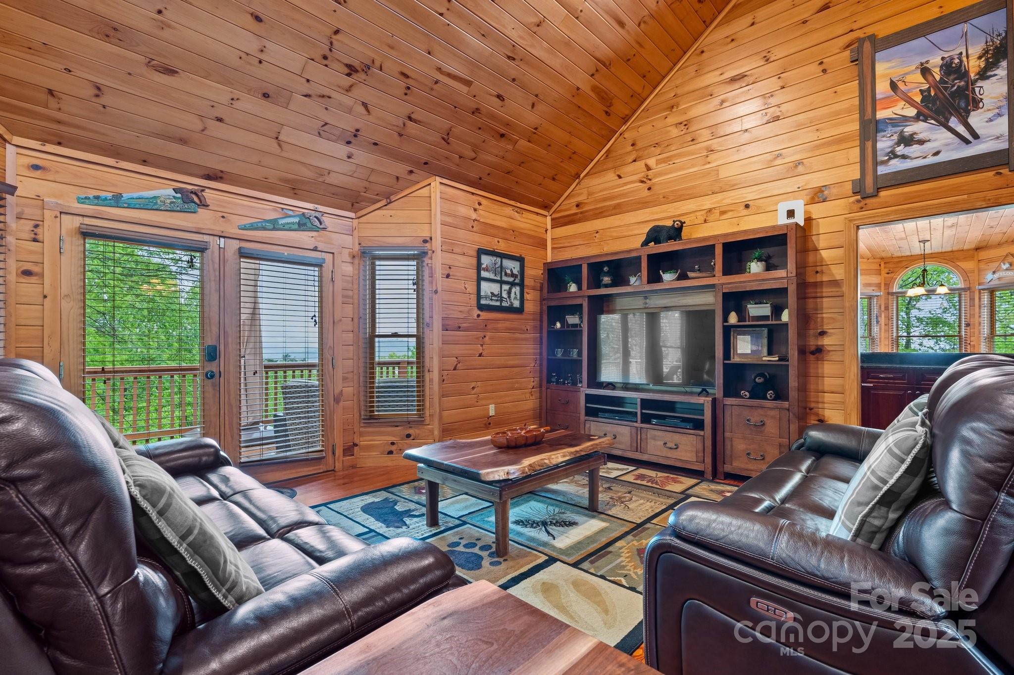 Marion, North Carolina, 28752, United States, 7 Bedrooms Bedrooms, ,5 BathroomsBathrooms,Residential,Active,1953022